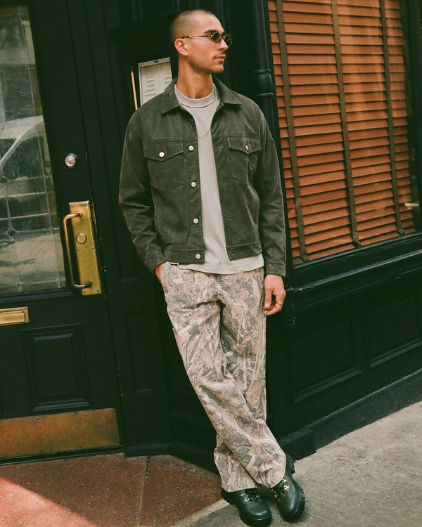 CAMO TRUCKER JACKET