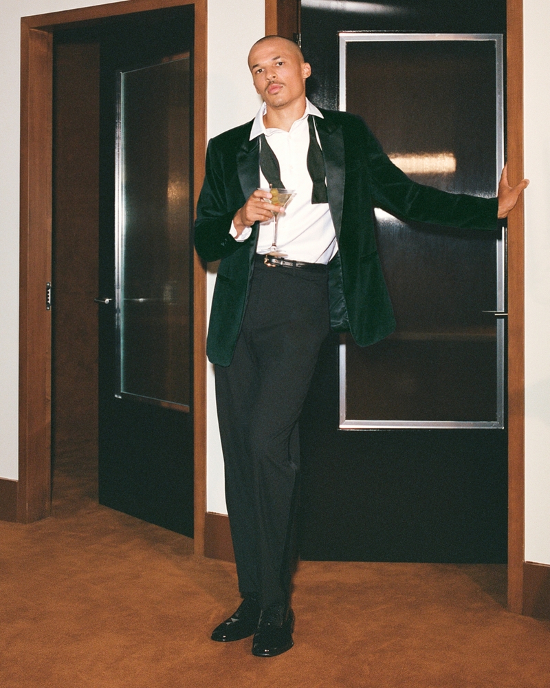 The A&F Collins Tailored Classic Velvet Blazer