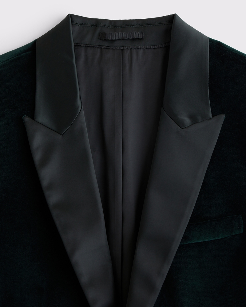 The A&F Collins Tailored Classic Velvet Blazer