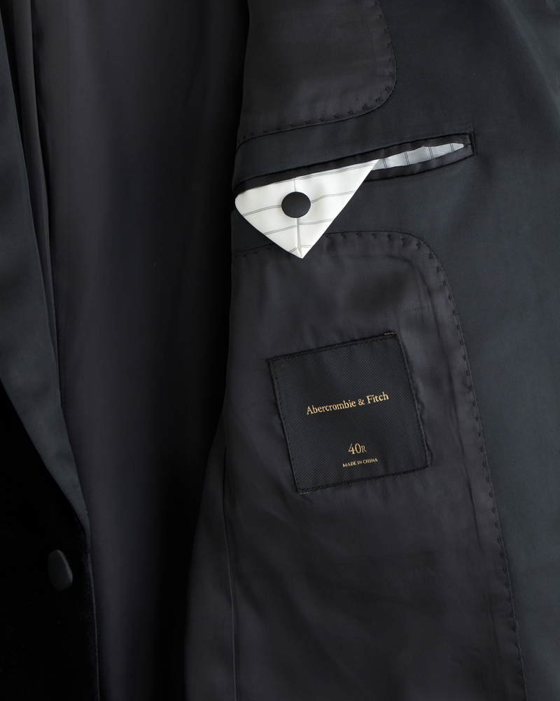 The A&F Collins Tailored Classic Velvet Blazer
