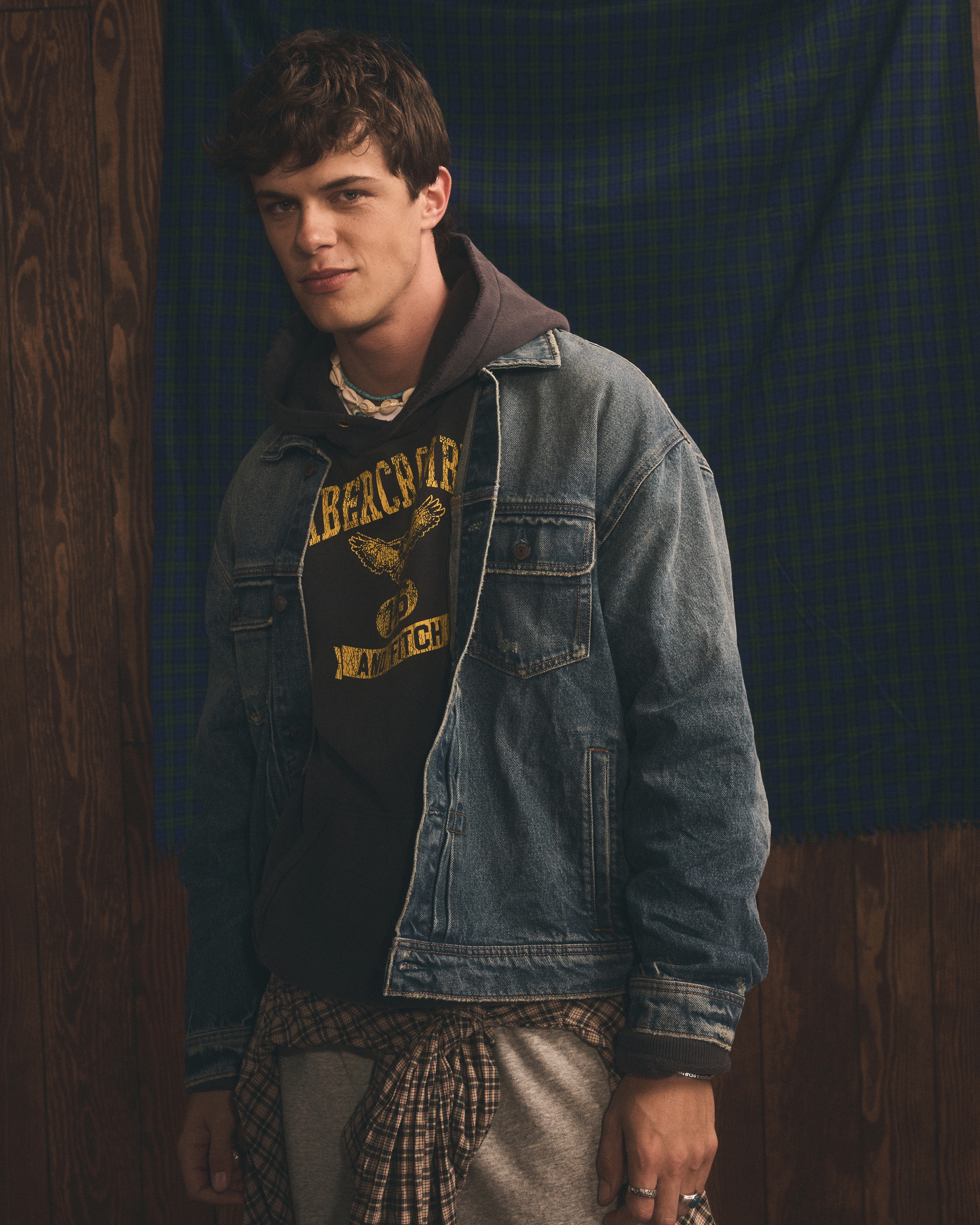 Женские куртки Abercrombie & Fitch Denim Trucker Jacket — фото 2