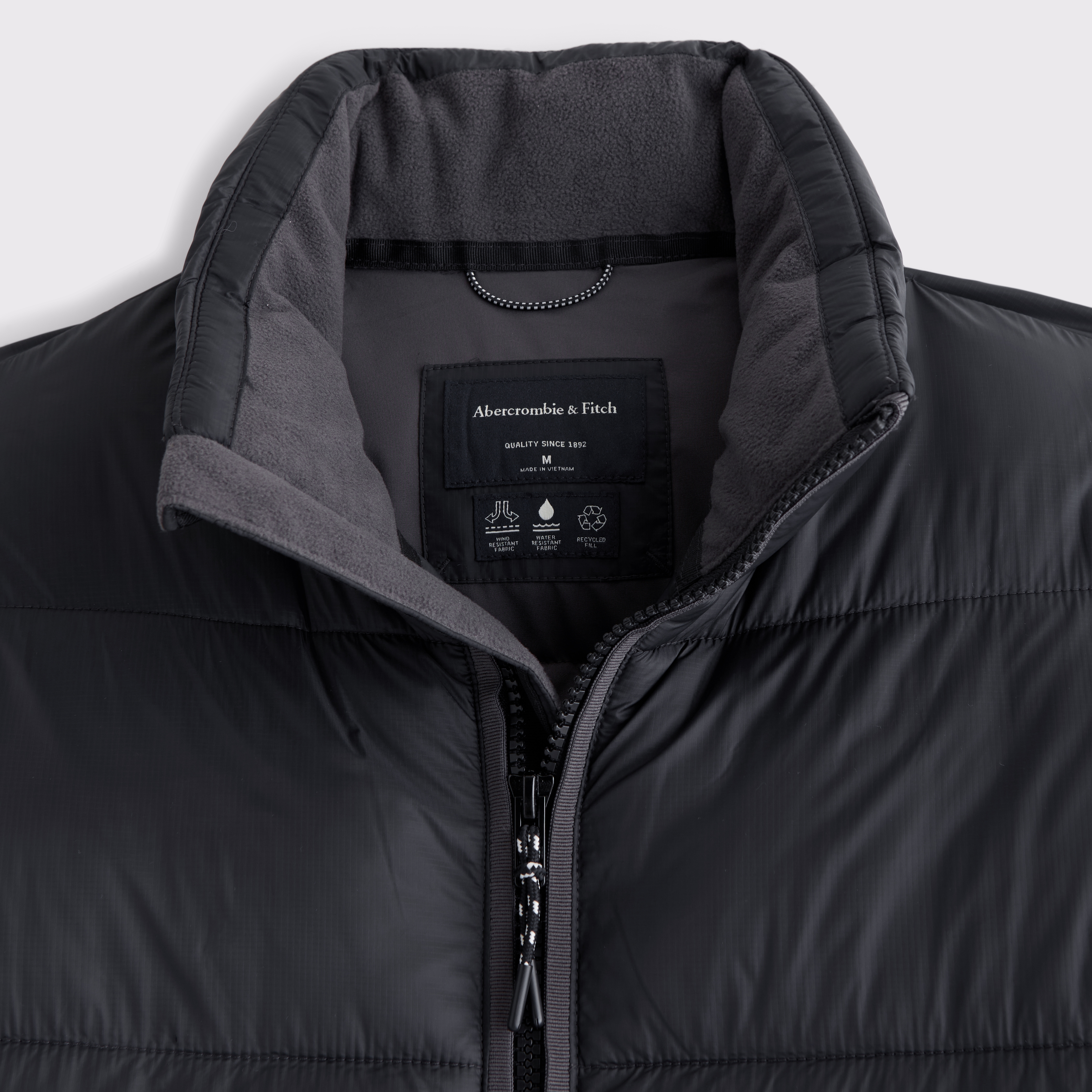 Мужская куртка Abercrombie & Fitch A&F AirCloud Mockneck Puffer, цвет: Чёрный — фото 3