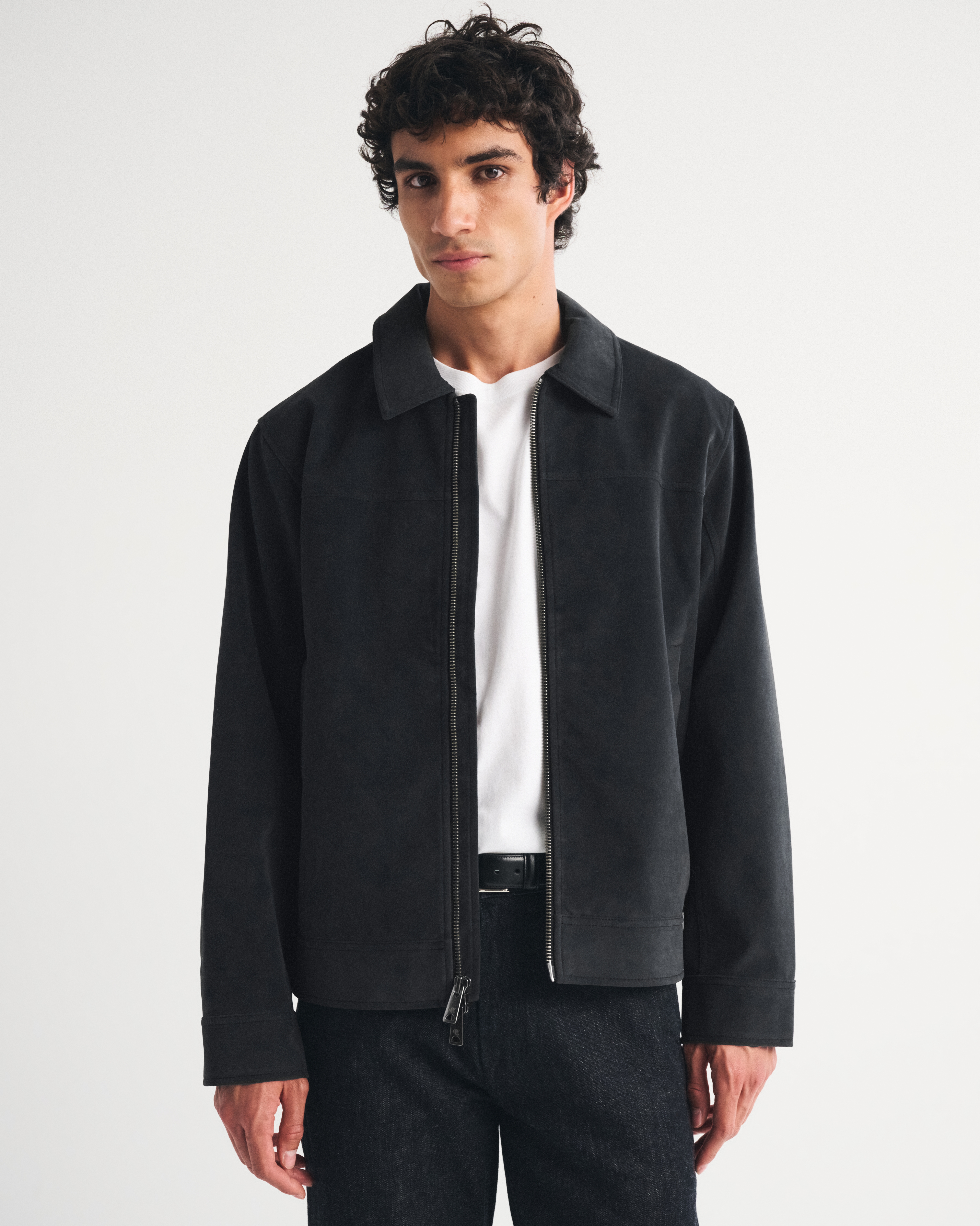 Мужские куртки Abercrombie & Fitch Easy Vegan Suede Zip Trucker Jacket — фото 2