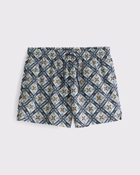 Modelo Graphic Pull-On Swim Trunk
