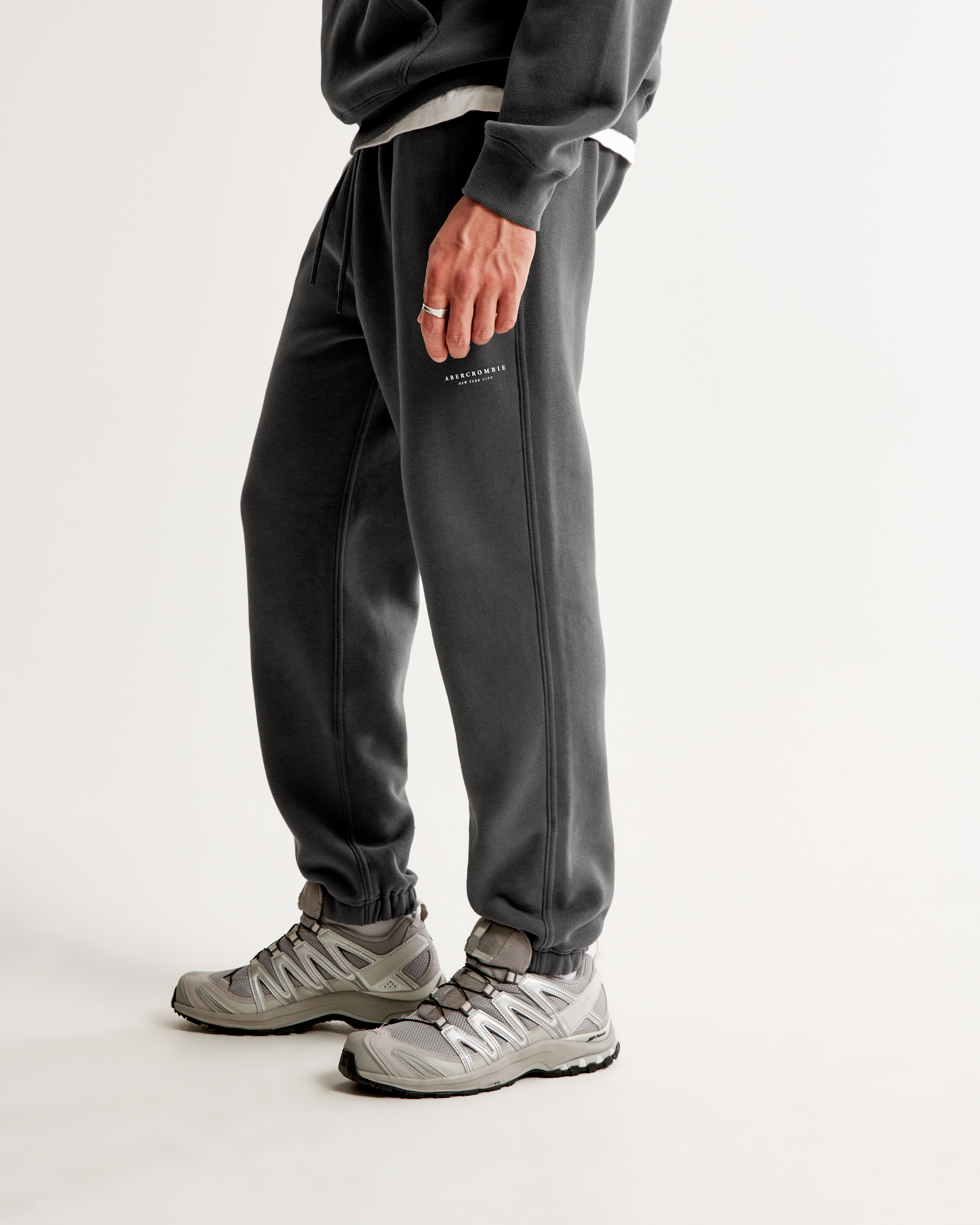 Mens cinched online sweatpants