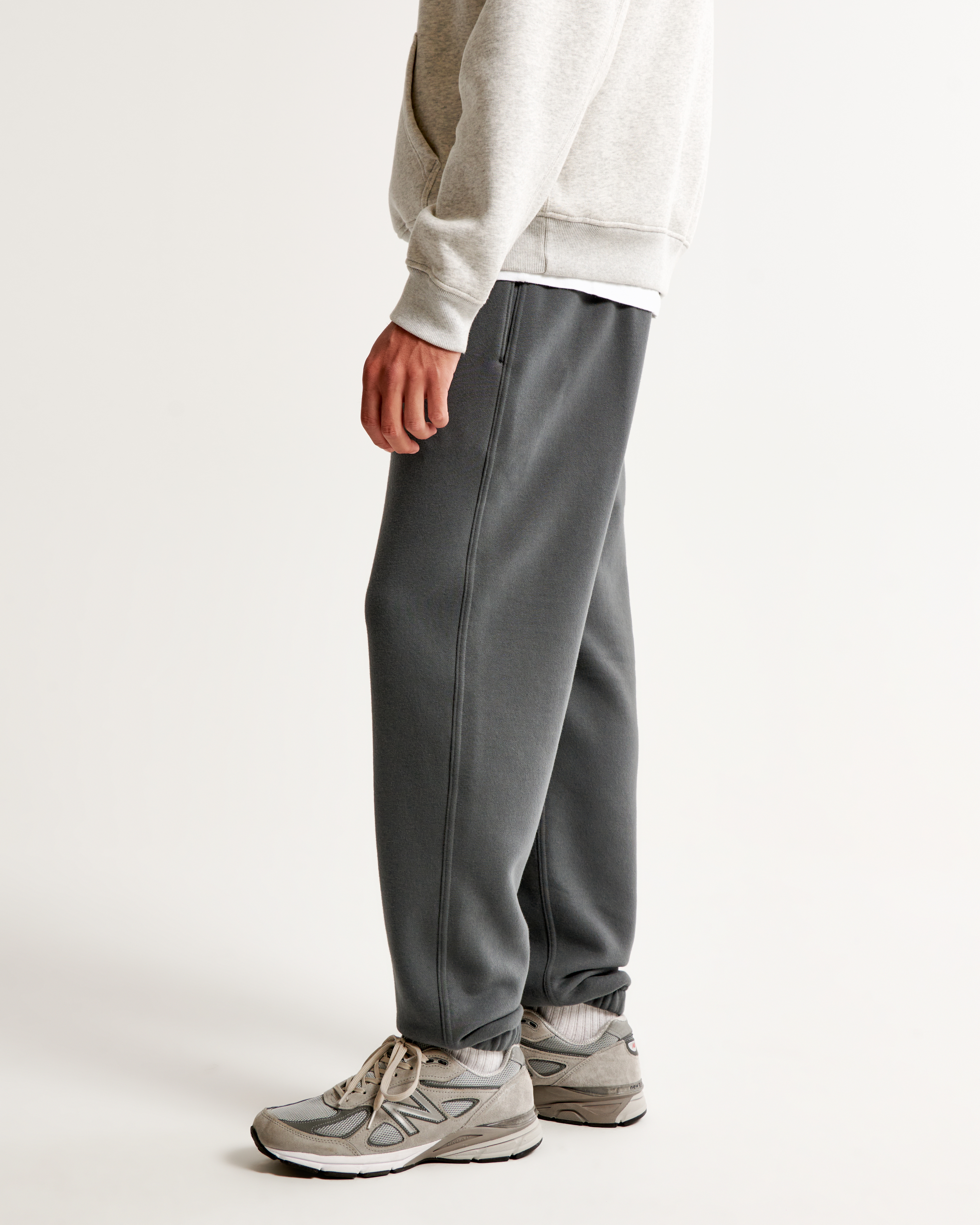 Essential Sweatpant