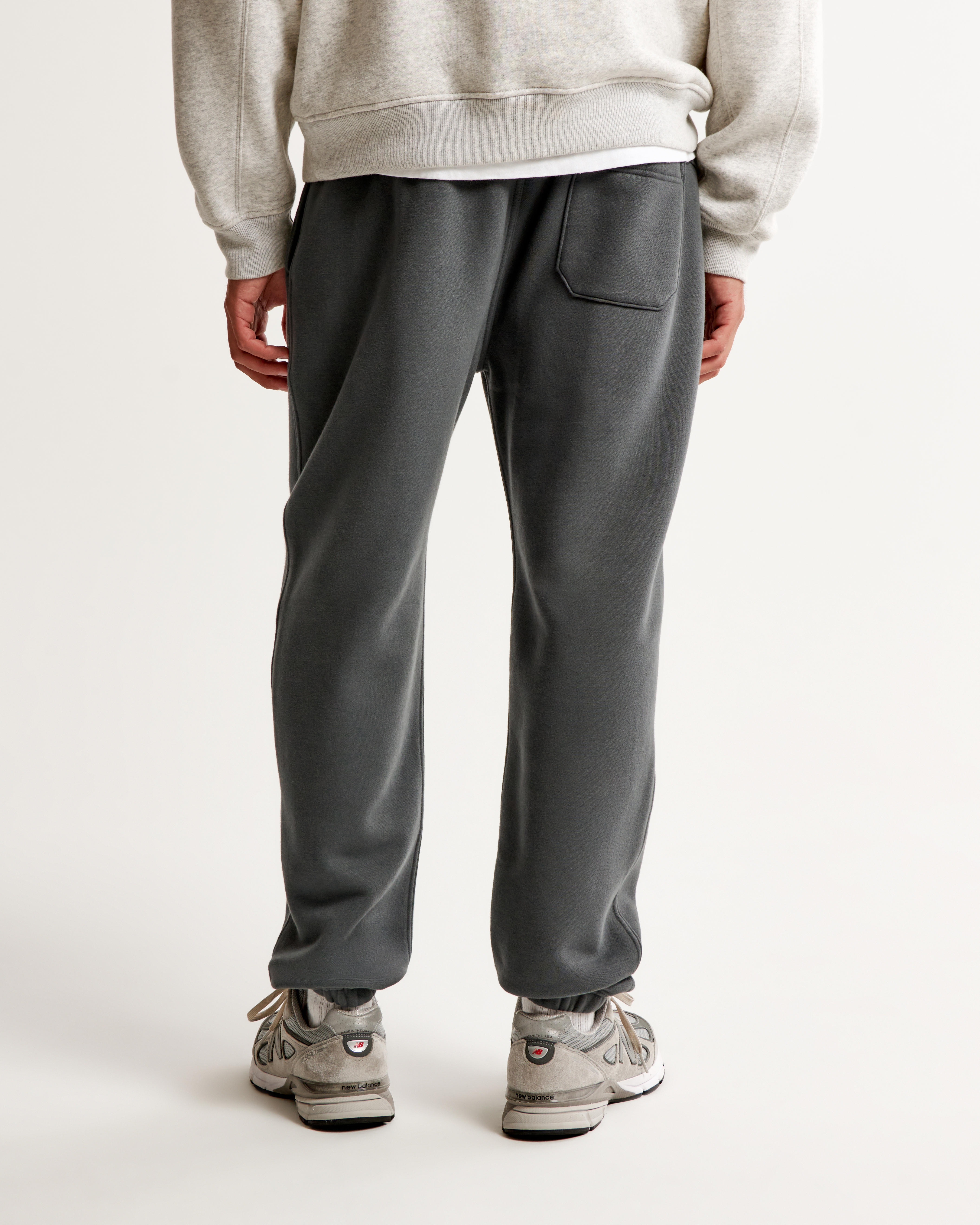 Men's Essential Sweatpant | Men's Bottoms | Abercrombie.com