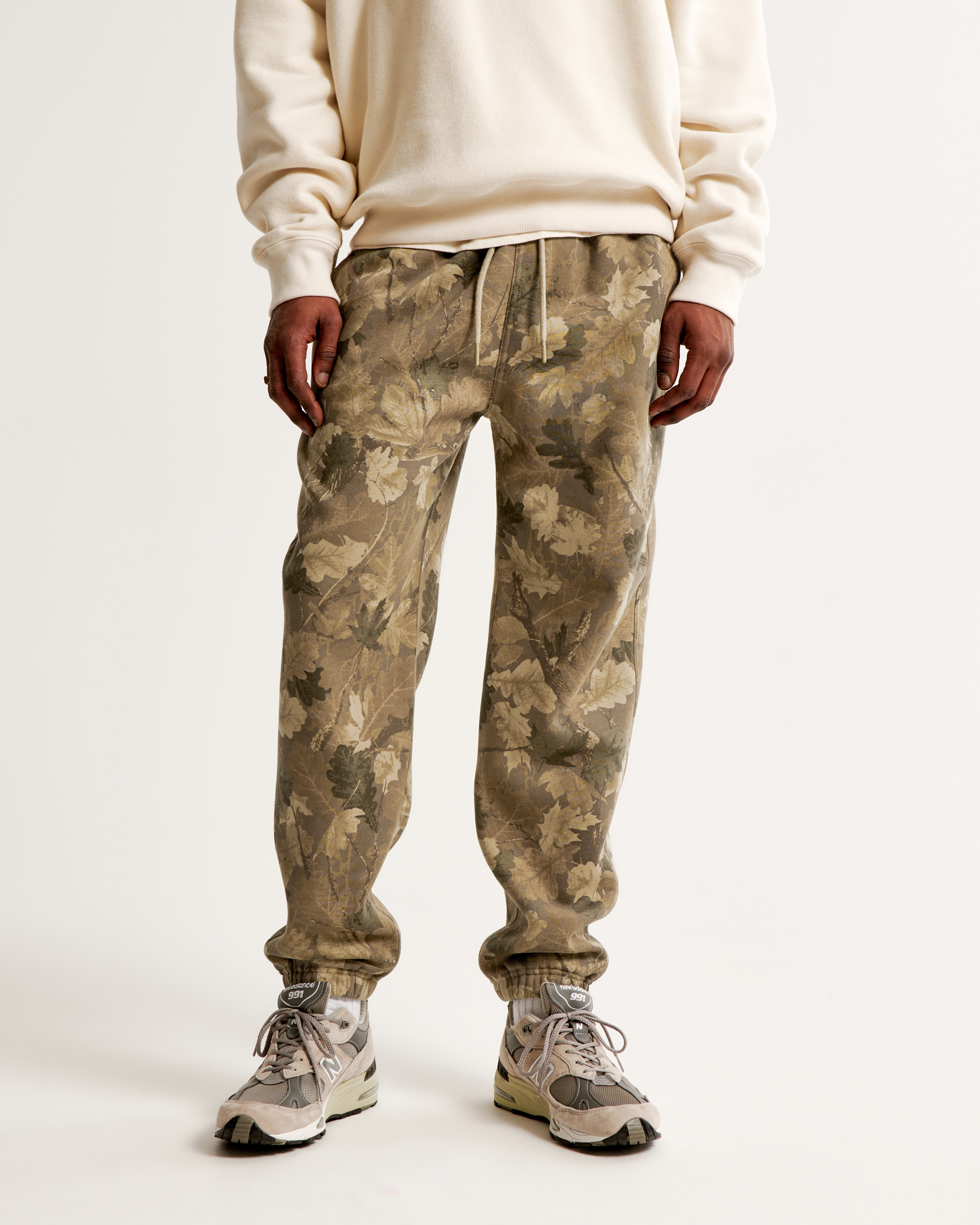 Hollister cheap camo sweatpants