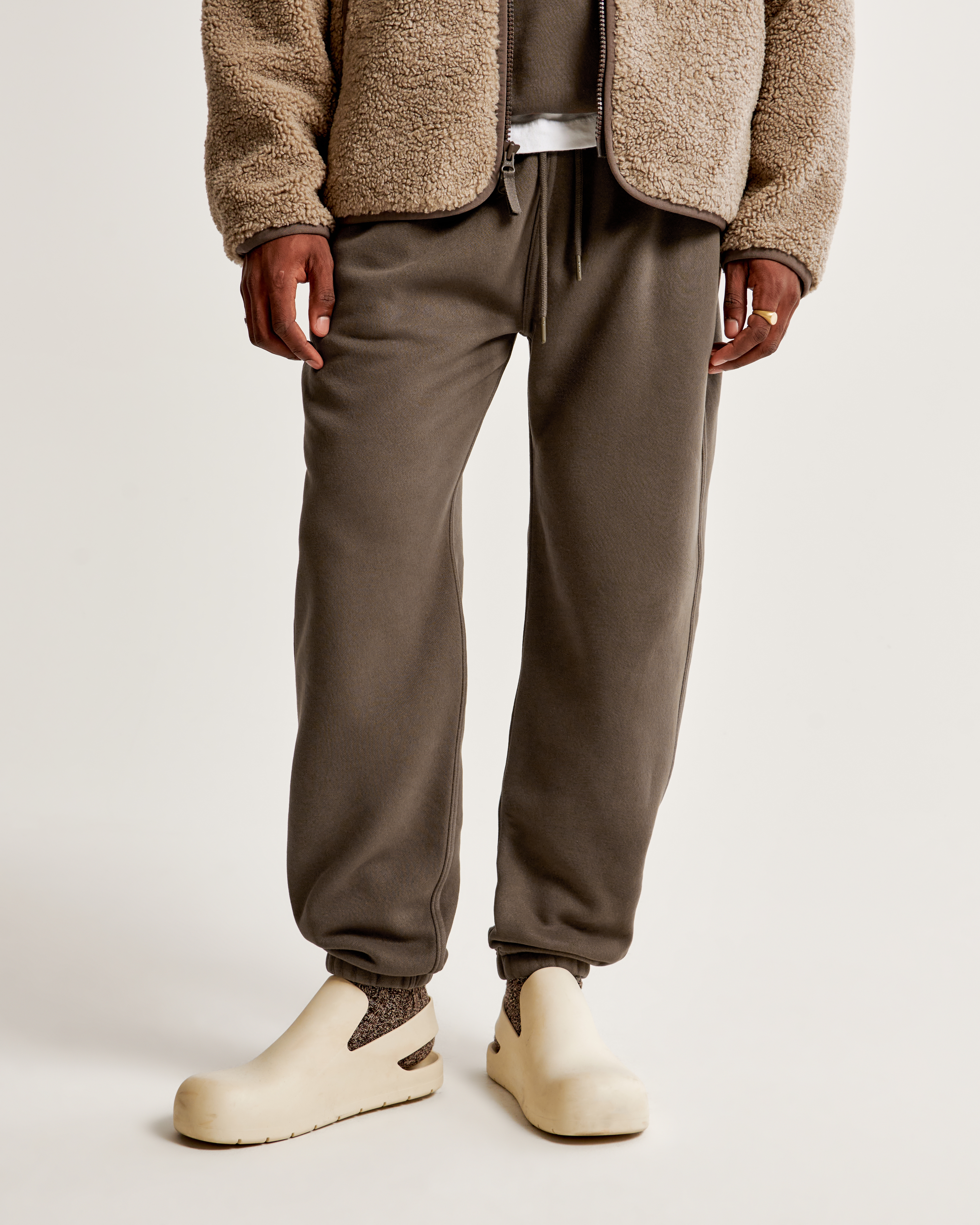 Men's Essential Sweatpant | Men's Bottoms | Abercrombie.com