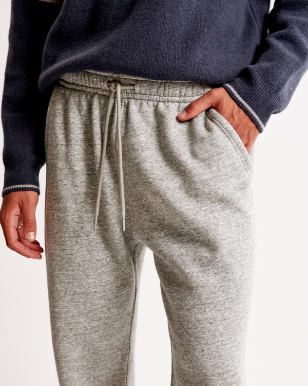 Essential Sweatpant