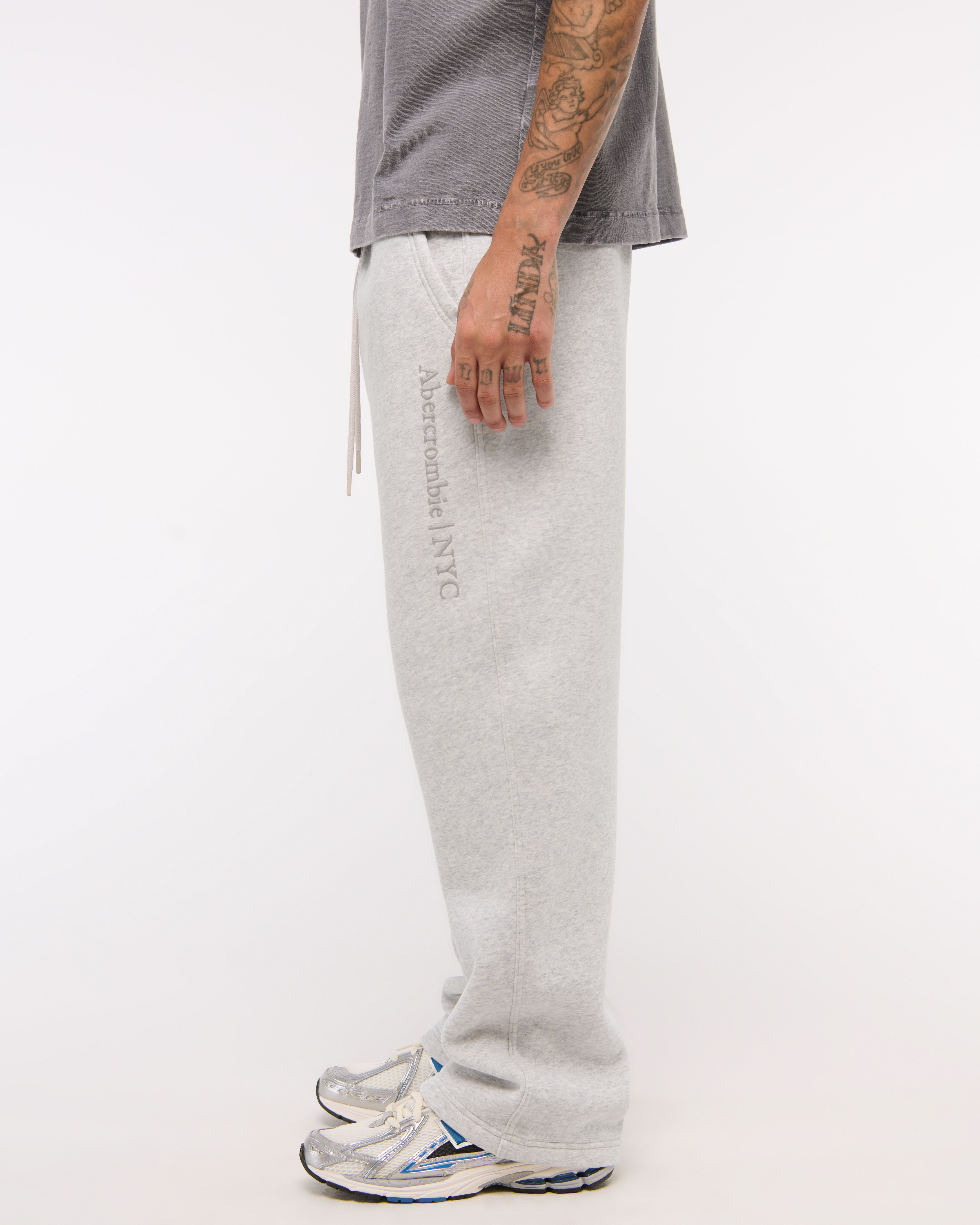 ★AMES-WORLDWIDE★BASIC LOGO SWEATPANTS LIGHT GREY★正規品 Men's Logo Open-Hem Sweatpant | Men's Clearance