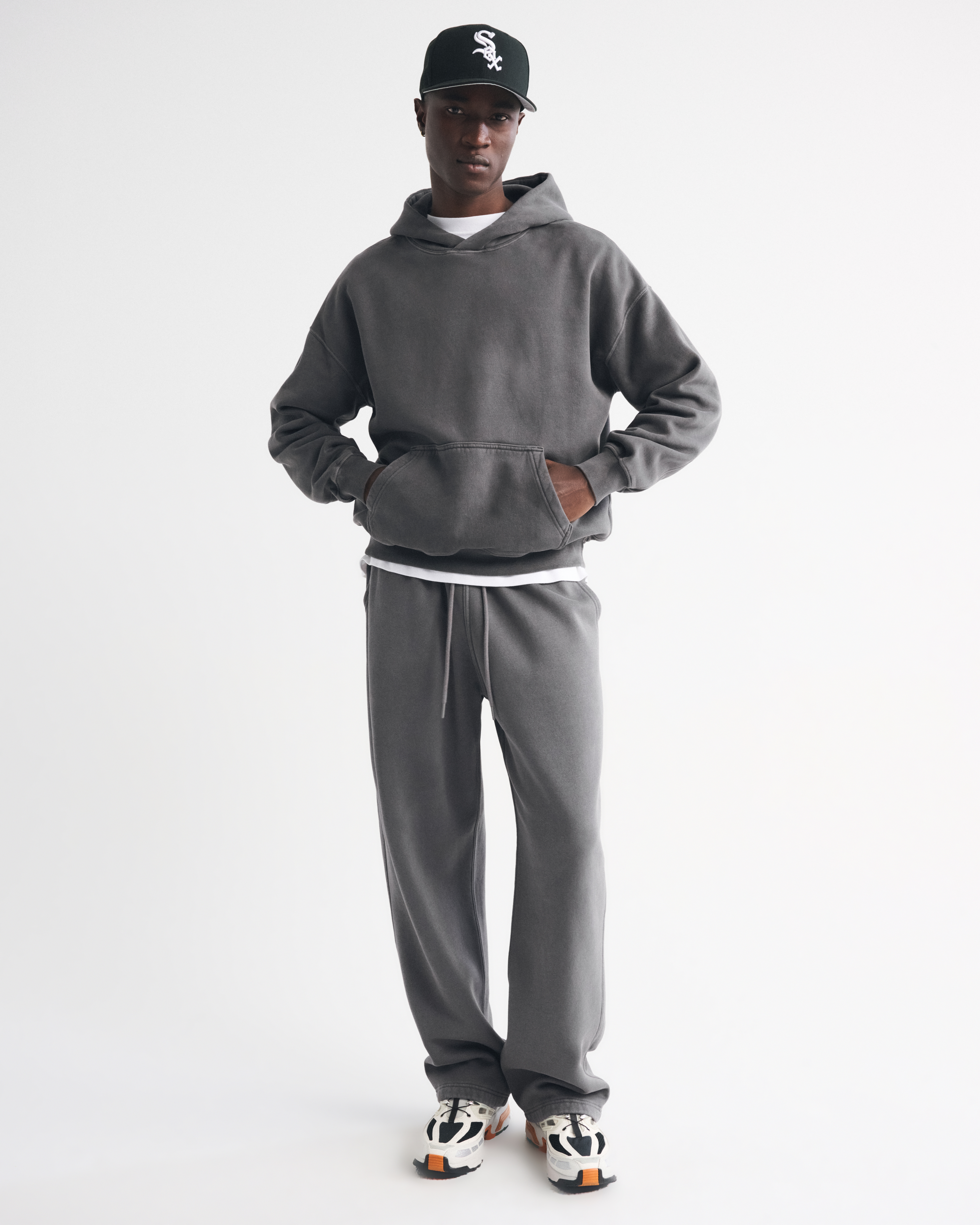 Abercrombie & Fitch Essential Baggy Open-hem Sweatpant In Gray