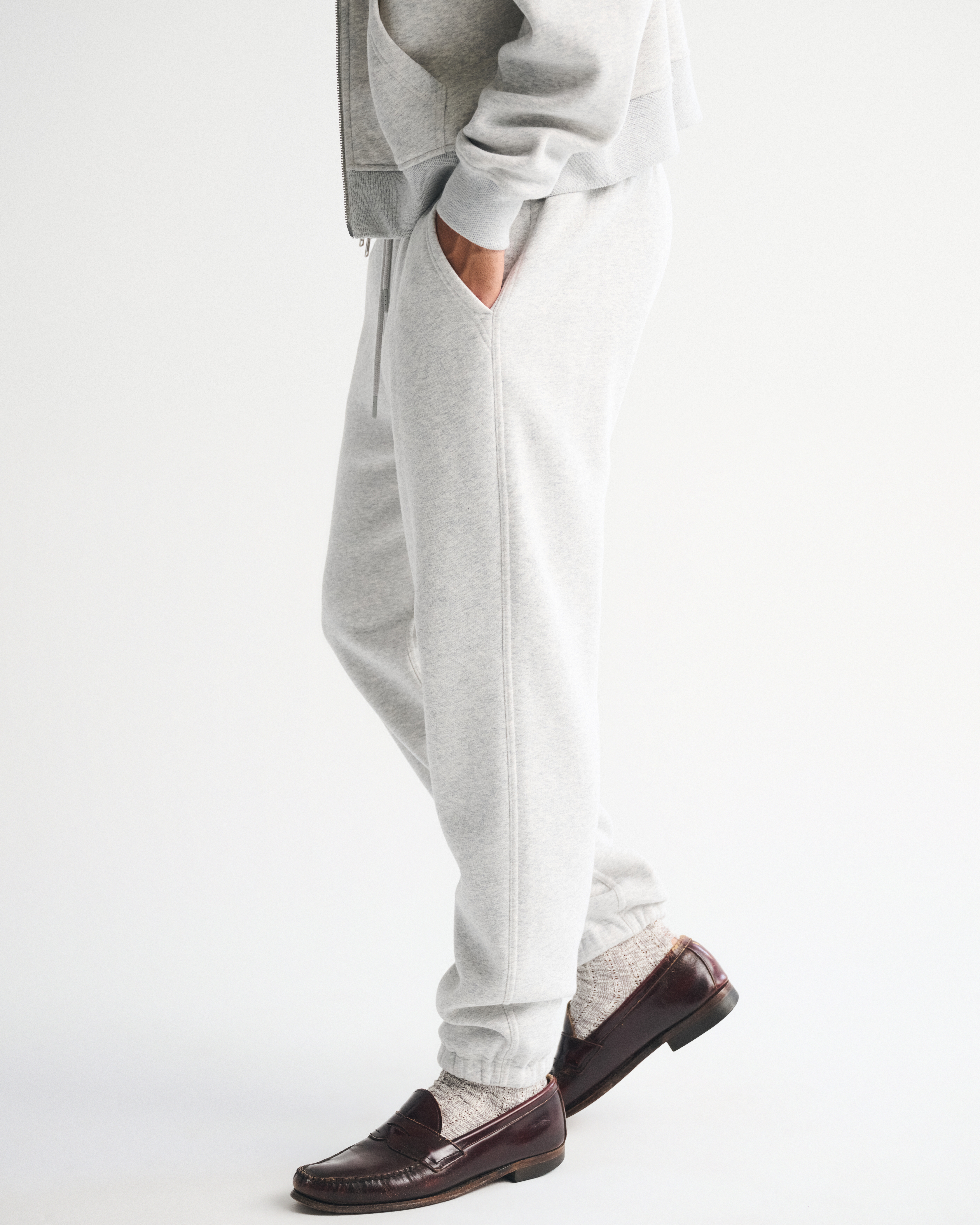 Men's Essential Cinched Sweatpant | Men's Clearance