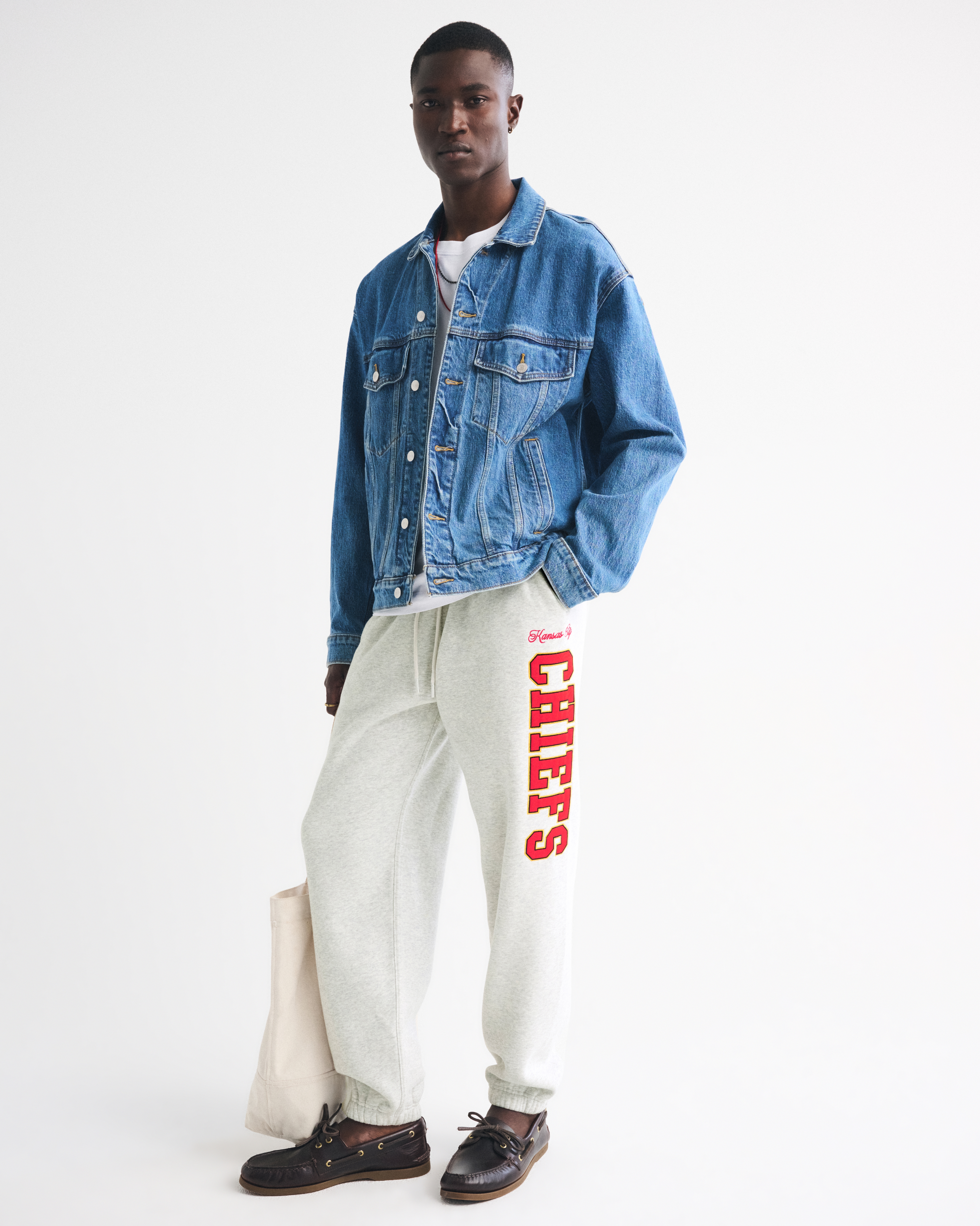 Abercrombie & Fitch Kansas City Chiefs Baggy Cinched Sweatpant In Gray