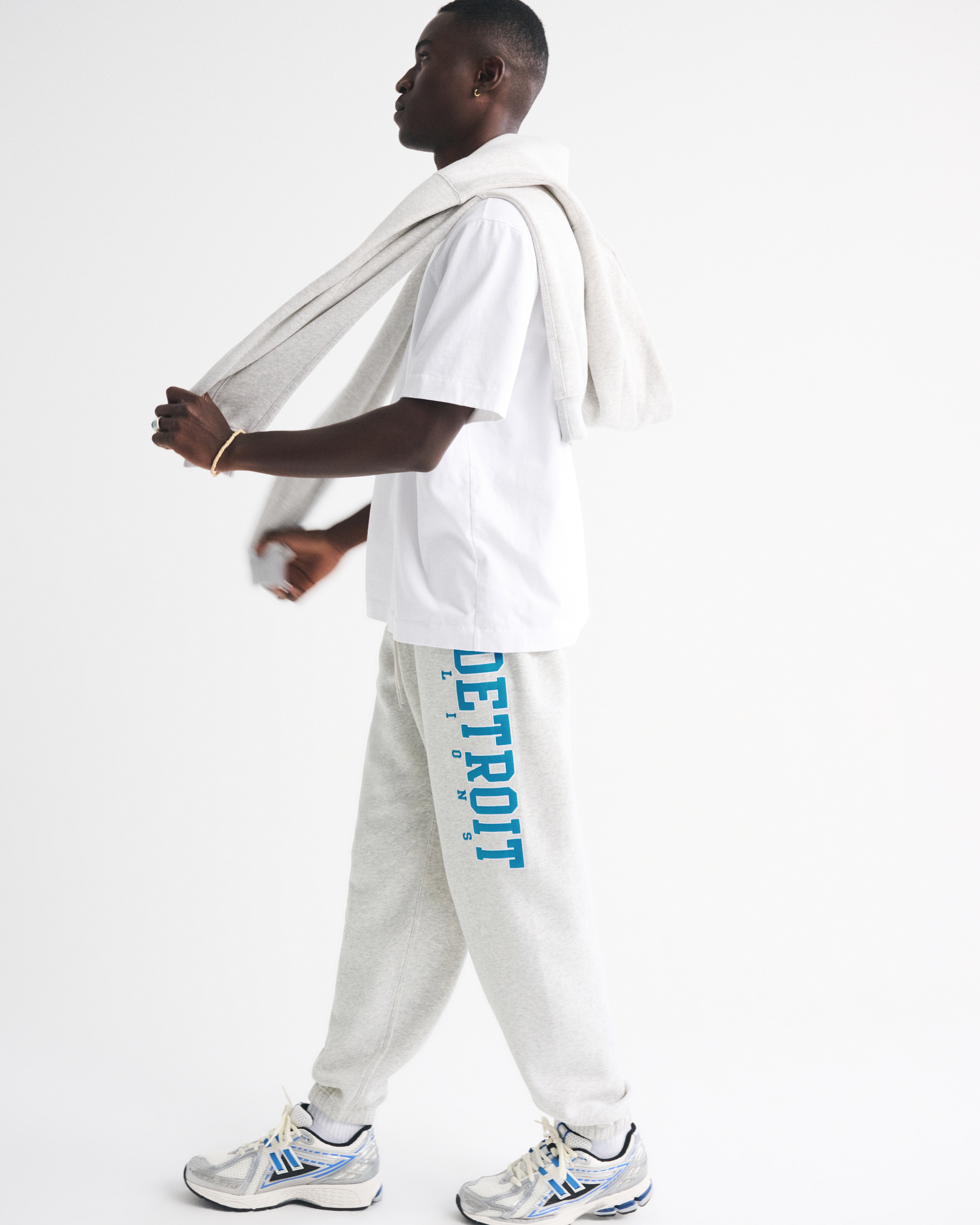 Abercrombie & Fitch Detroit Lions Baggy Cinched Sweatpant In White