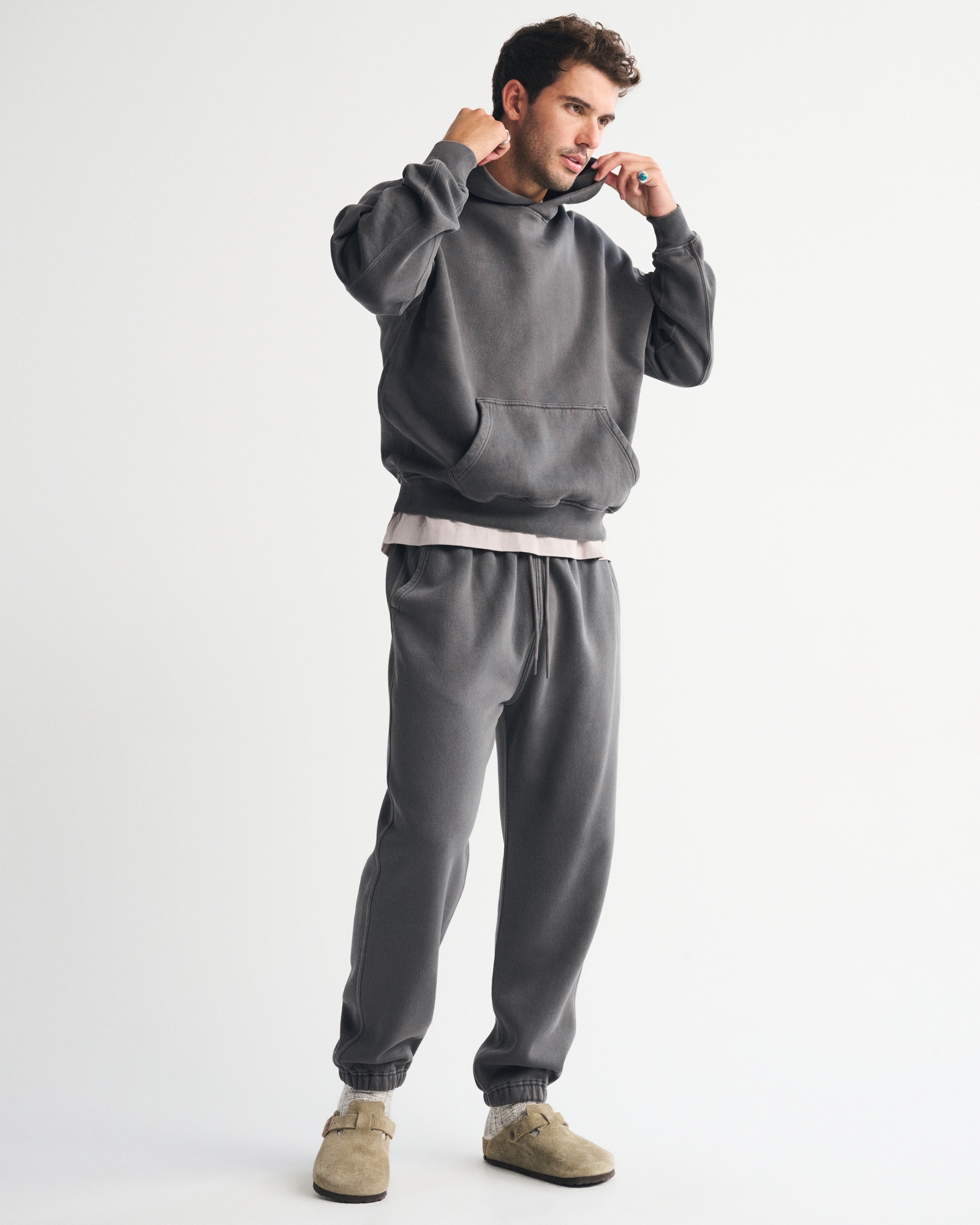 Men's Essential Cinched Sweatpant | Men's Bottoms | Abercrombie.com