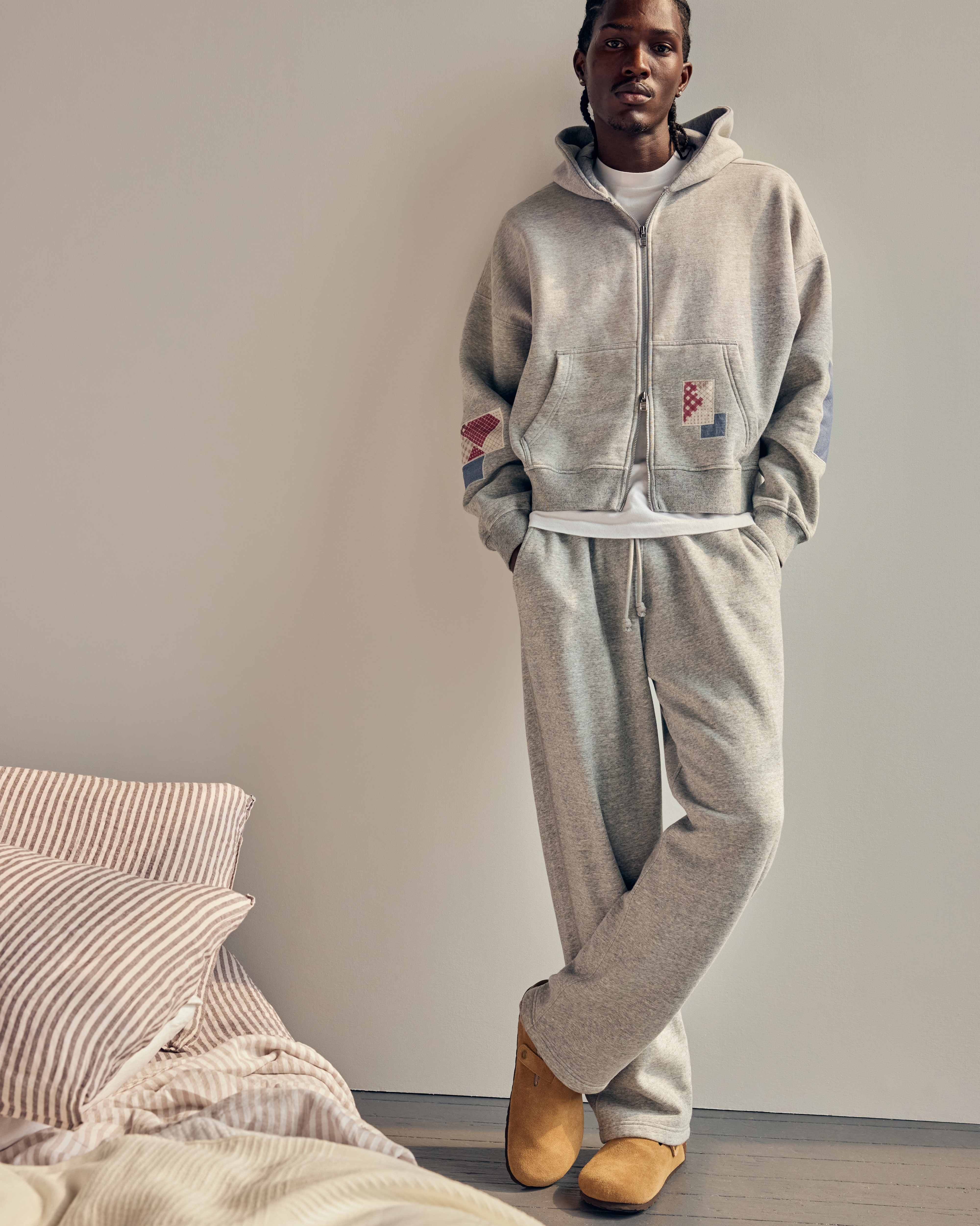 Abercrombie & Fitch Essential Baggy Open-hem Sweatpant In Gray