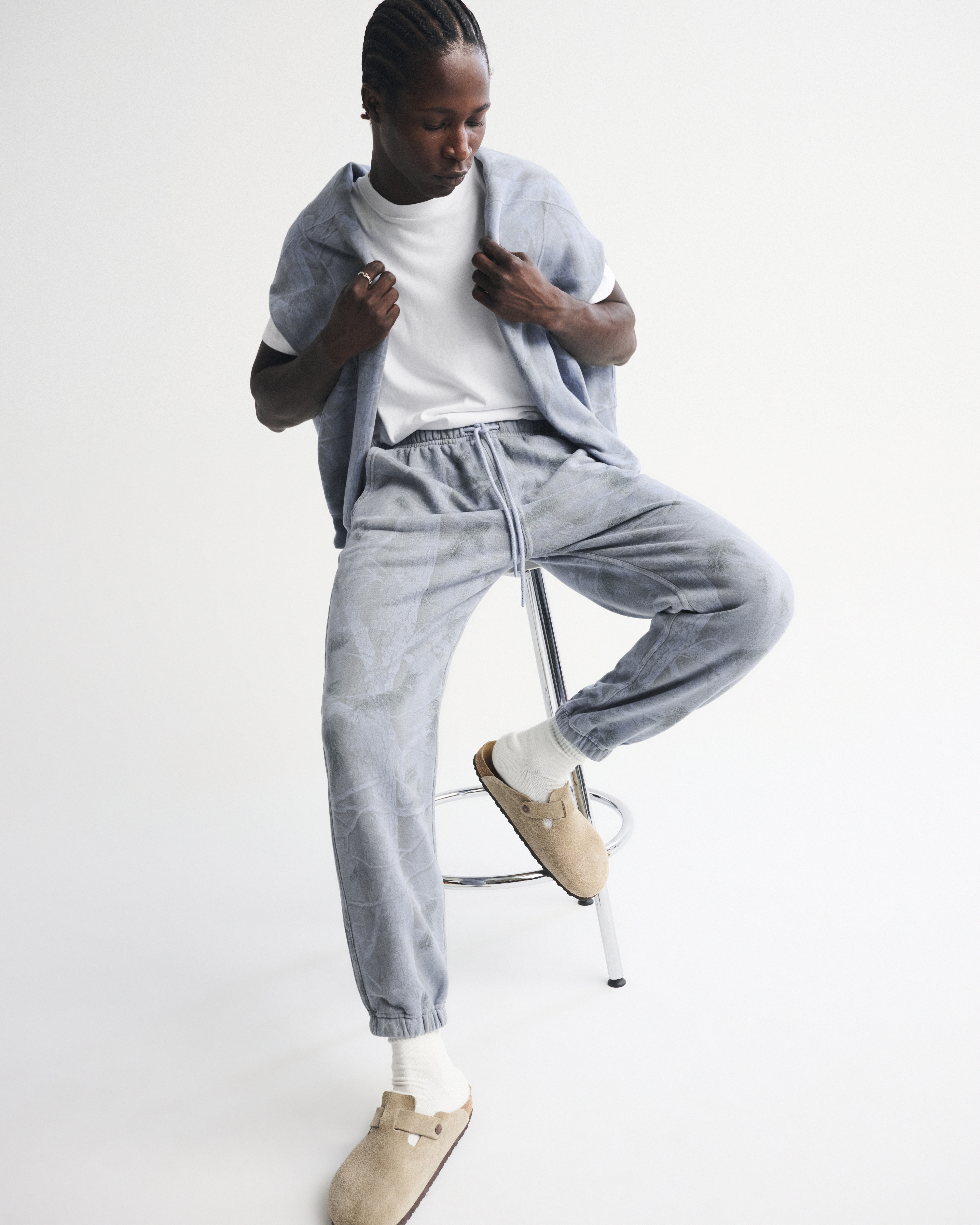 Abercrombie & Fitch Essential Cinched Sweatpant In Blue