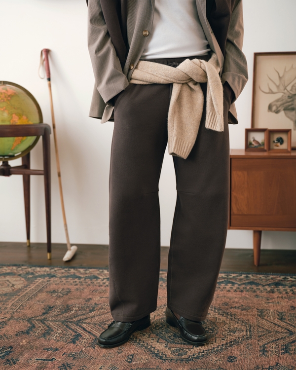 Heritage Heavyweight Barrel Sweatpant, Brown view 2