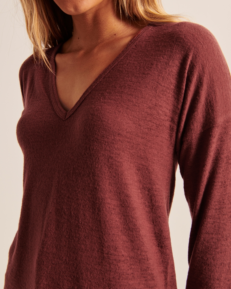 Cozy Long-Sleeve V-Neck Legging Tee
