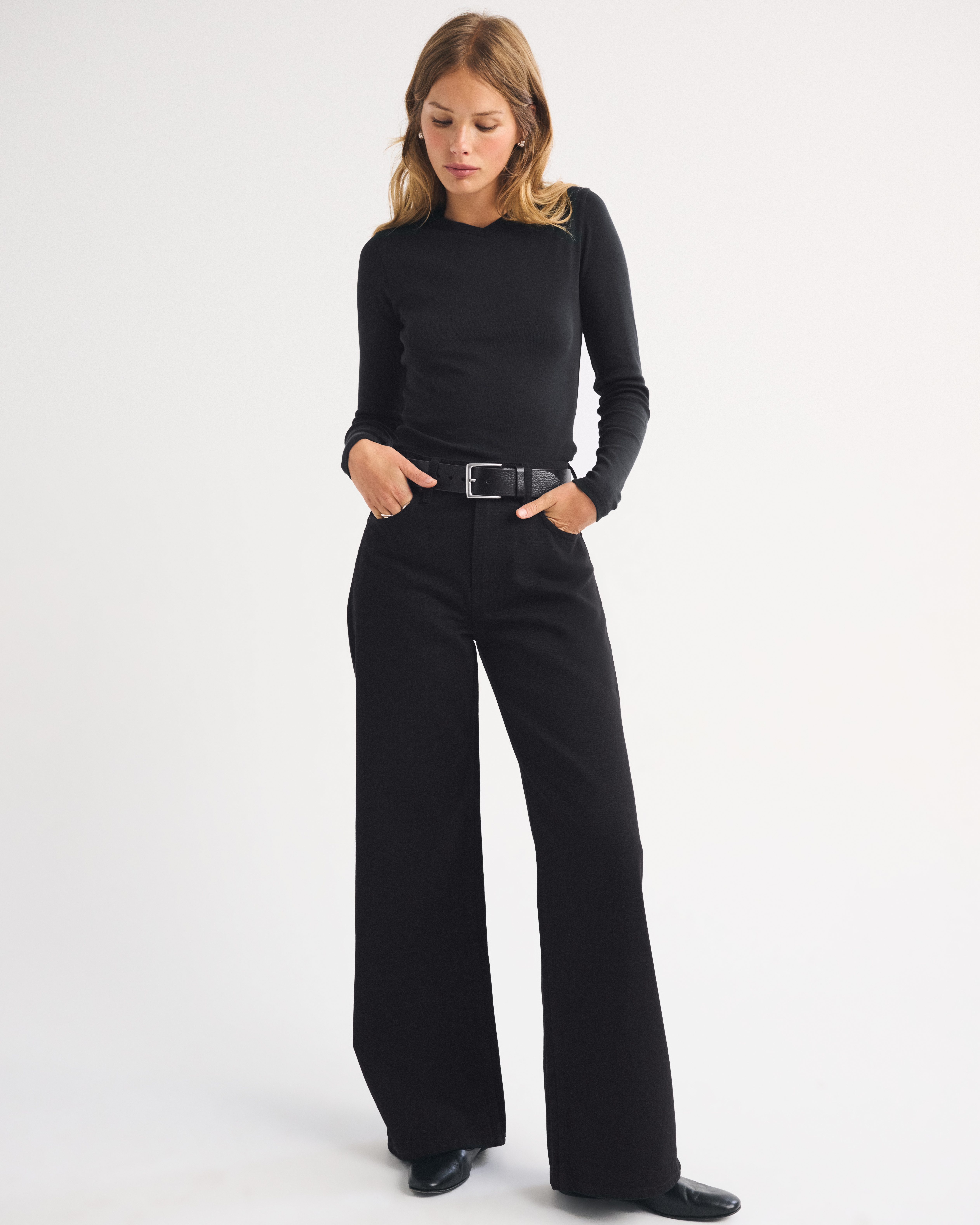 Женская футболка Abercrombie & Fitch Long-Sleeve Jersey V-Neck Baby Tee, цвет: Чёрный — фото 3