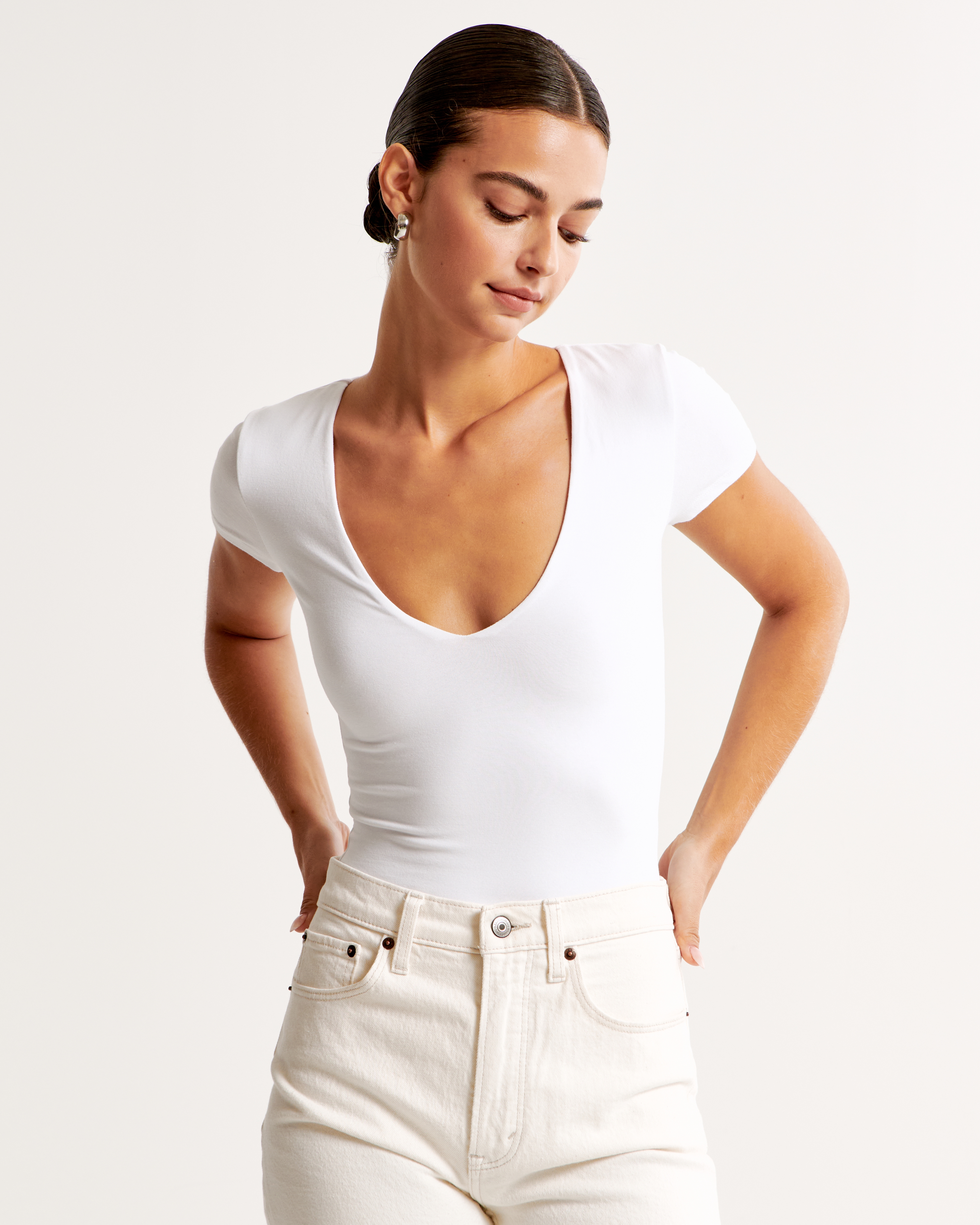 Short-Sleeve Cotton Seamless Fabric V-Neck Bodysuit