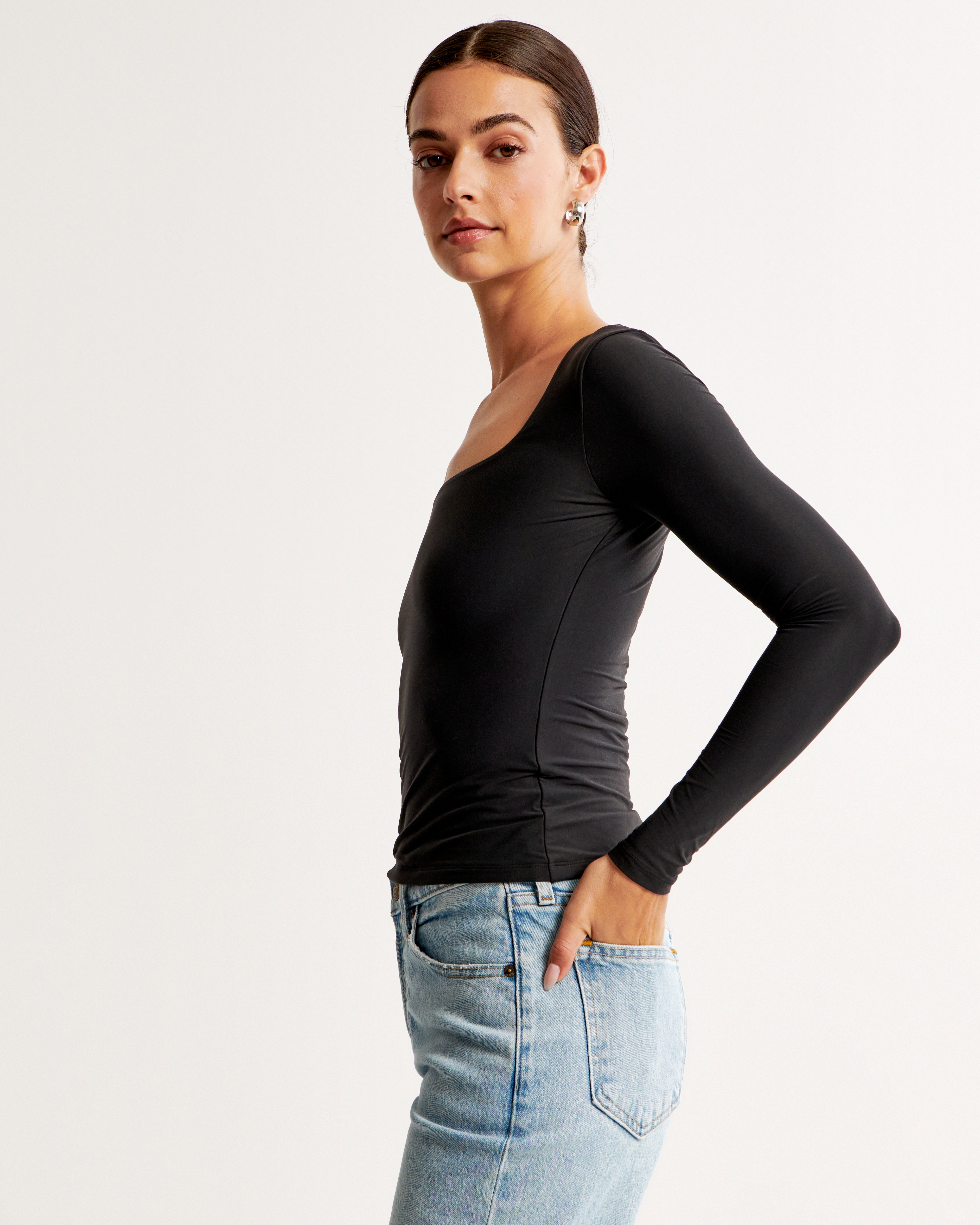 Soft Matte Seamless Long-Sleeve Tuckable Squareneck Top