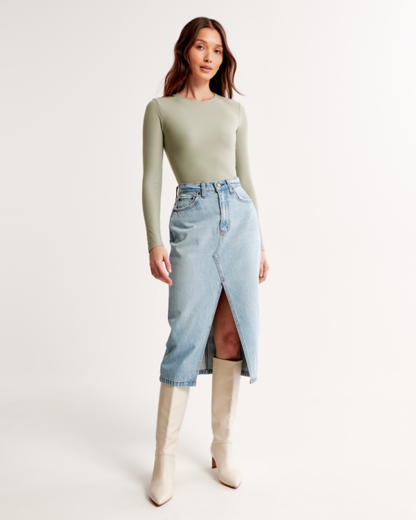 Soft Matte Seamless Tuckable Long-Sleeve Top