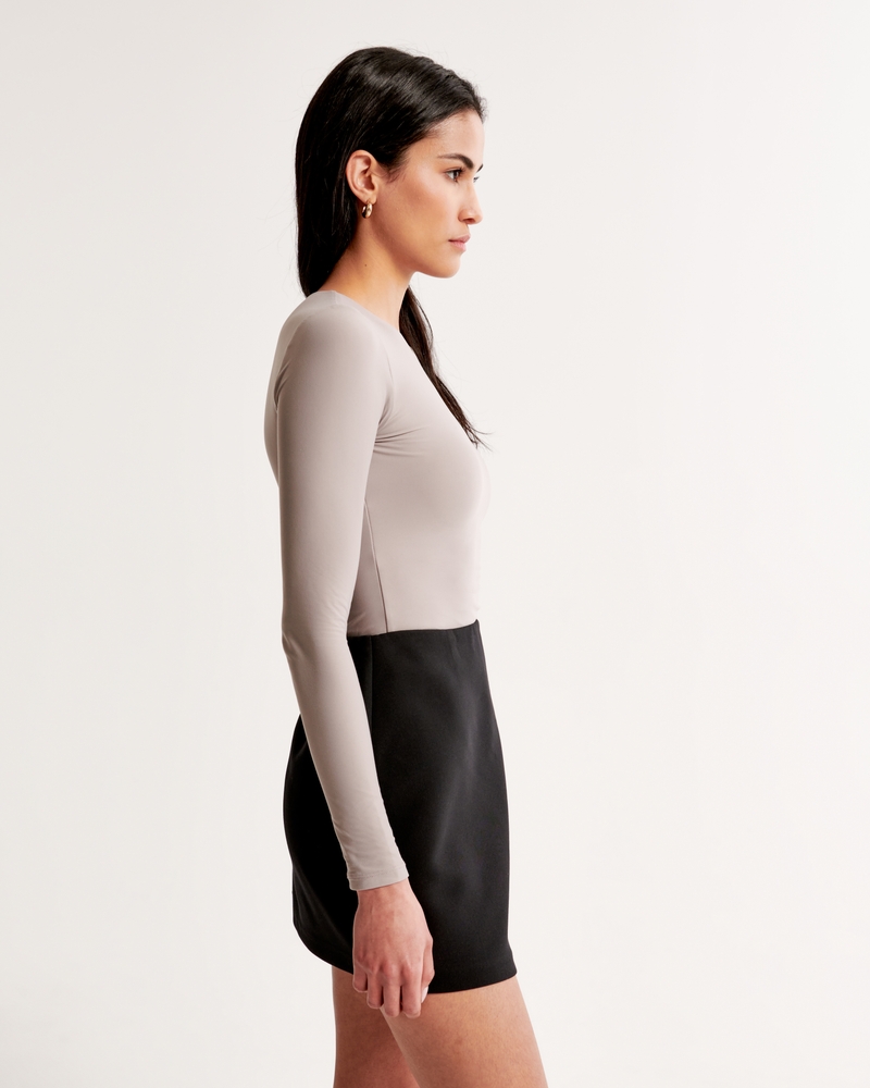 Soft Matte Seamless Tuckable Long-Sleeve Tee