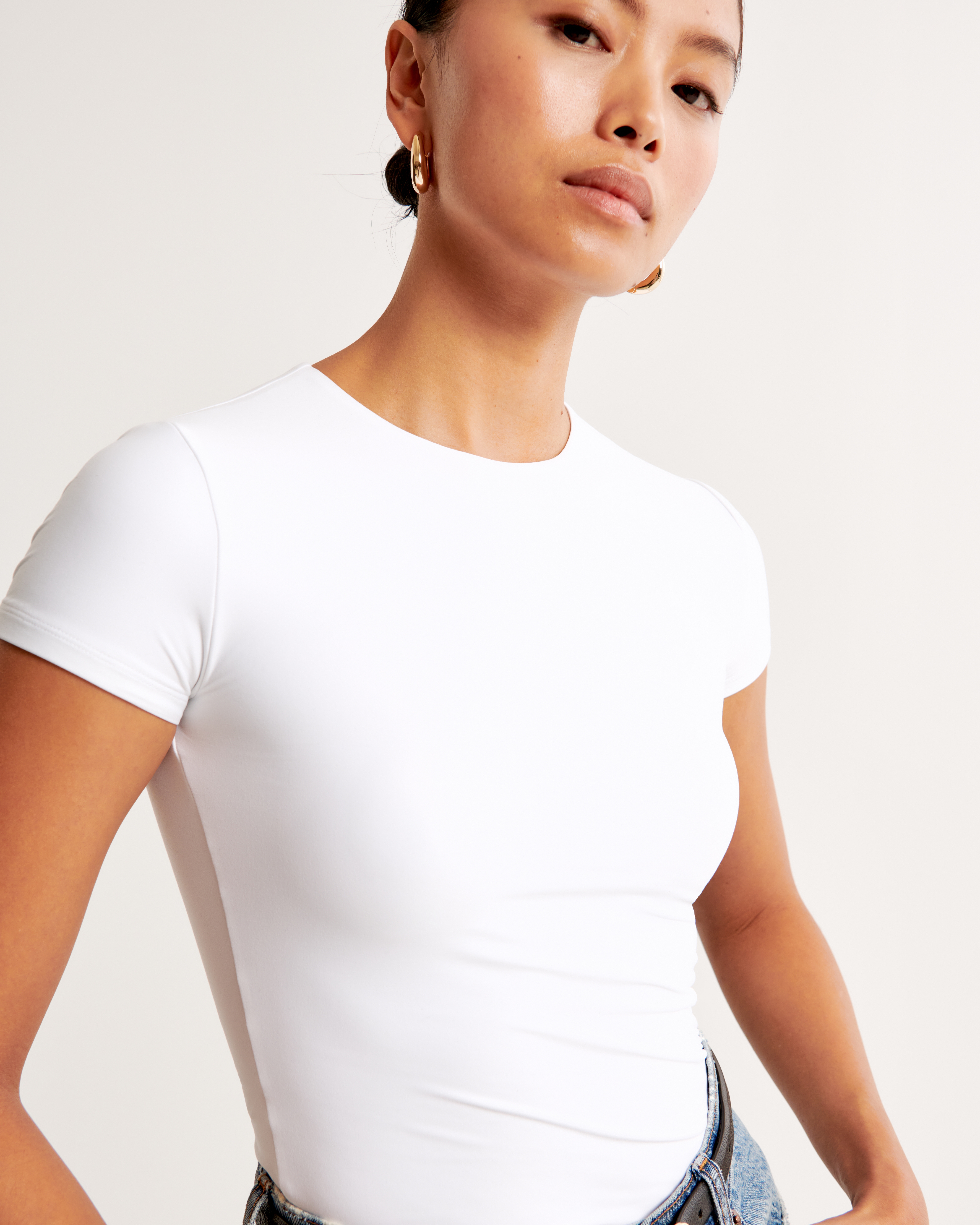 Abercrombie & Fitch Soft Matte Seamless Tuckable Baby Tee In White