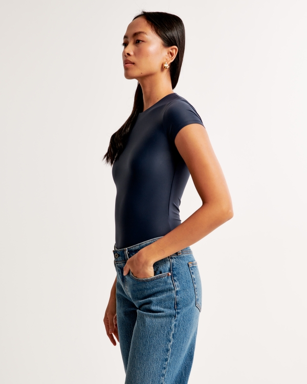 Soft Matte Seamless Tuckable Baby Tee