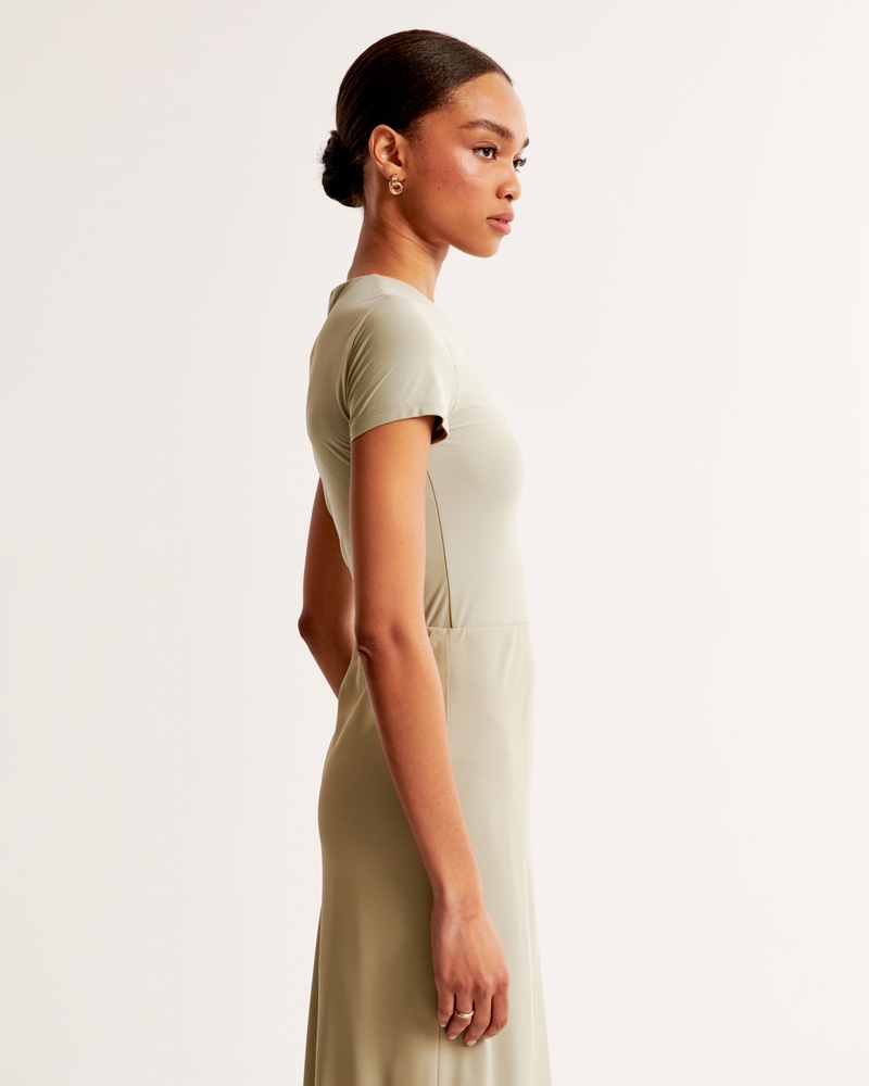 Soft Matte Seamless Tuckable Baby Tee