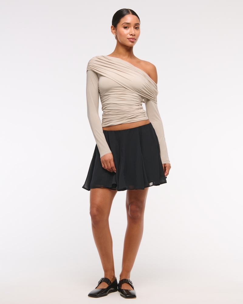 Asymmetrical Foldover Top