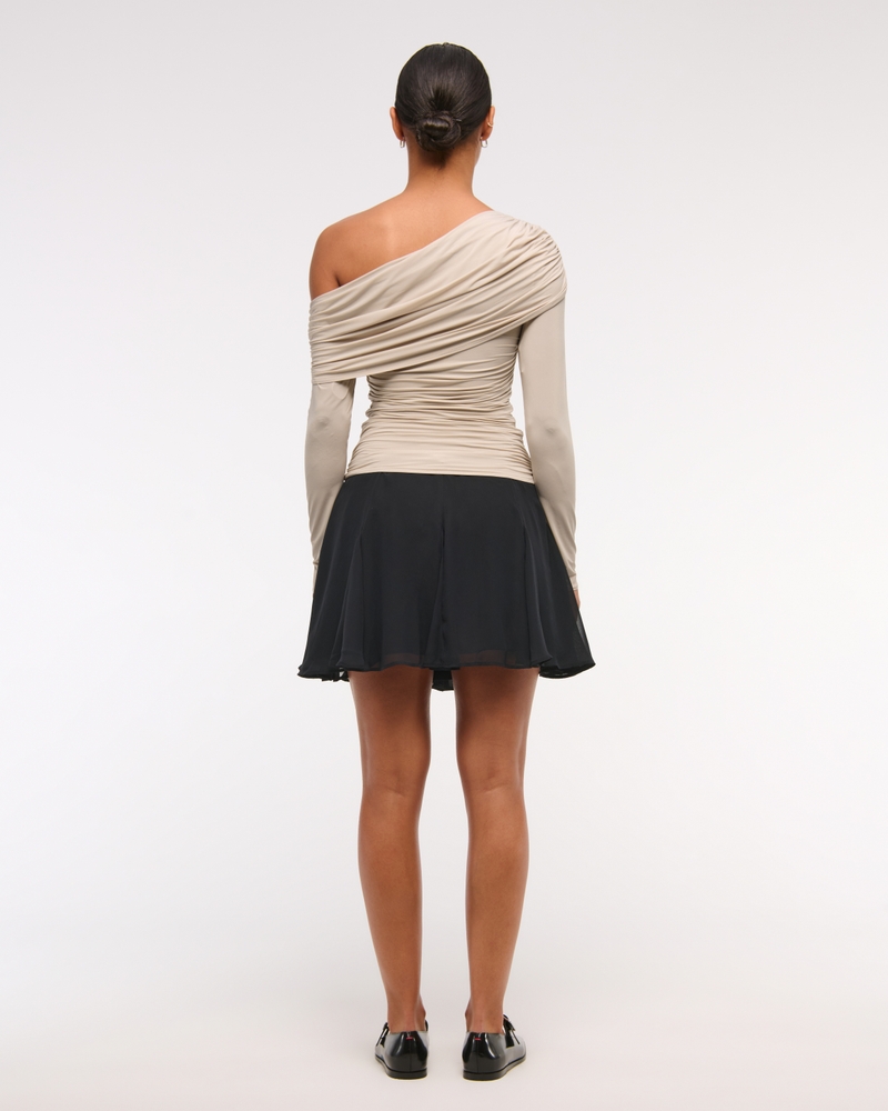 Asymmetrical Foldover Top