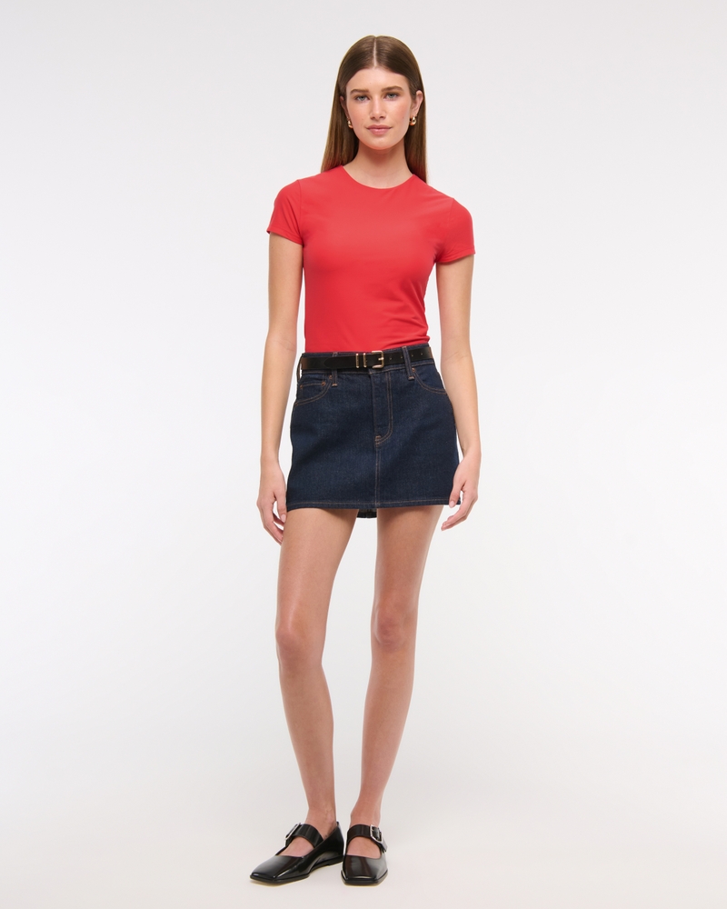 Soft Matte Seamless Tuckable Crew Tee