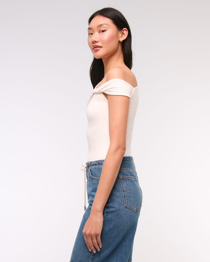 Soft Matte Seamless Asymmetrical Twist Top