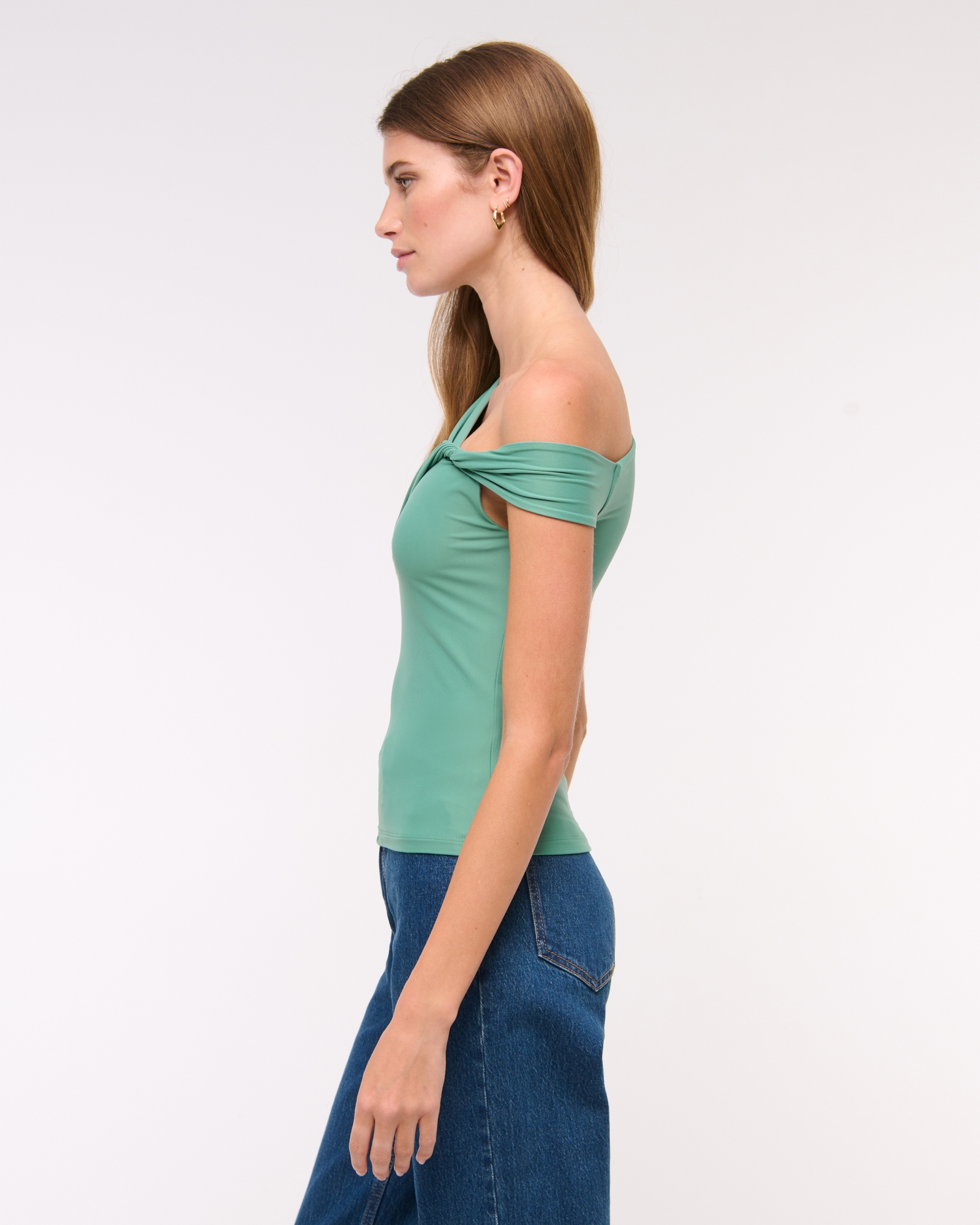 Soft Matte Seamless Asymmetrical Twist Top