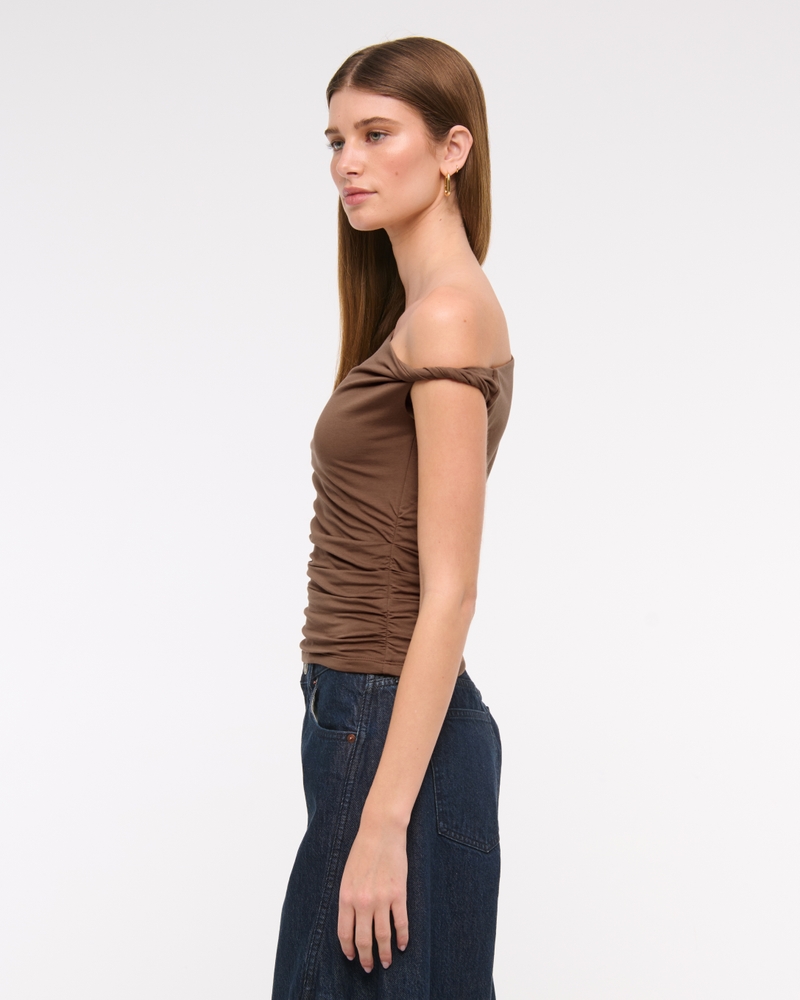 Asymmetrical Twist Top