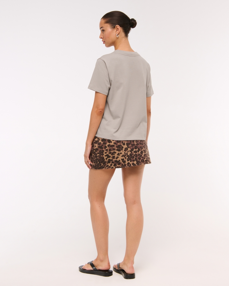 Essential Premium Polished Easy Tee