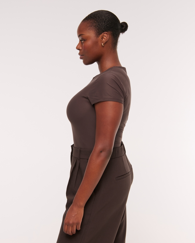Soft Matte Seamless Tuckable Baby Tee