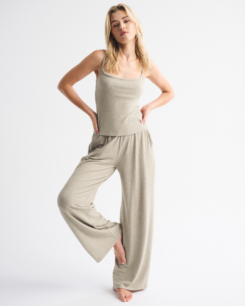 Cozy Lounge 90s Cami
