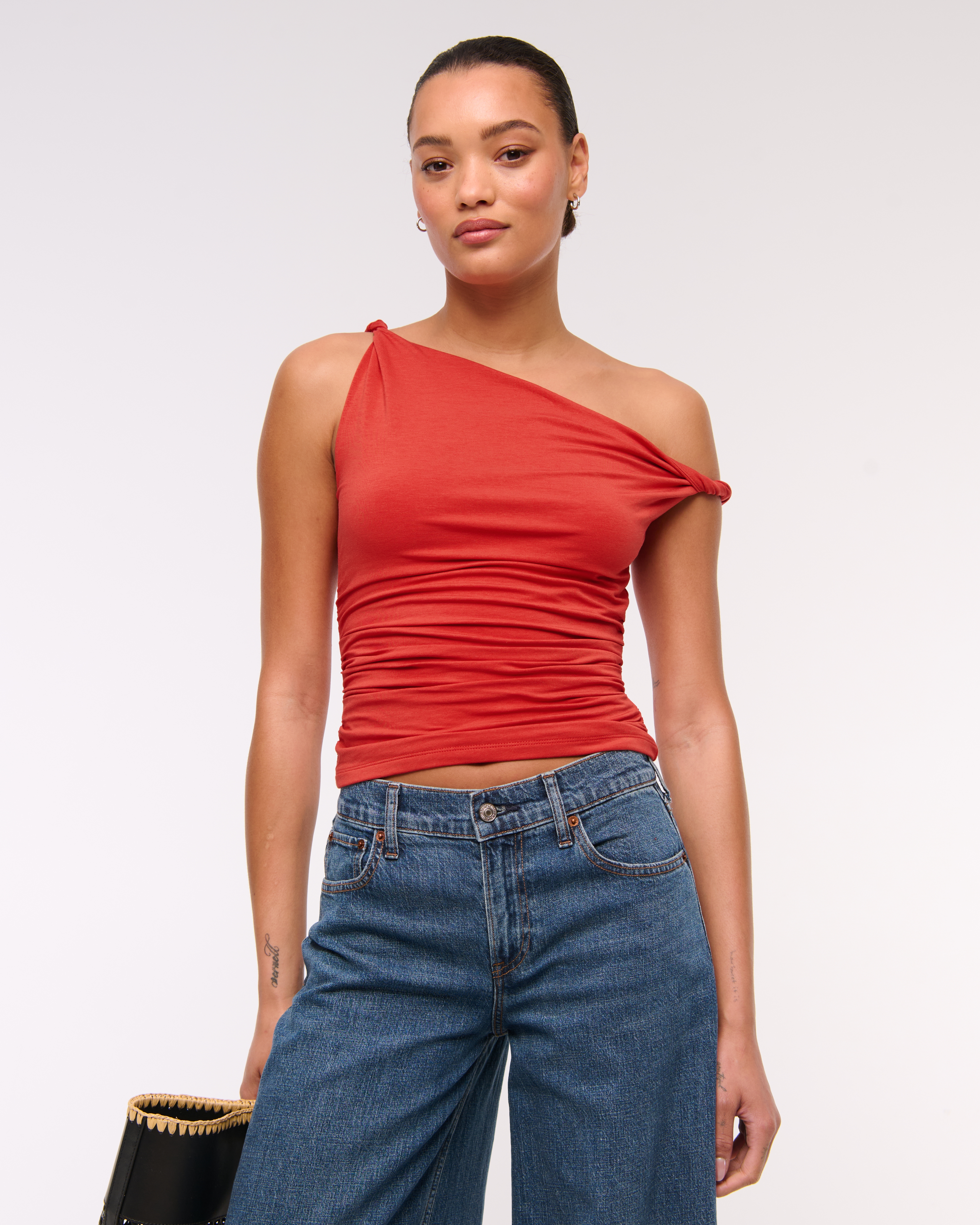 Women's Asymmetrical Twist Top | Women's Tops | Abercrombie.com