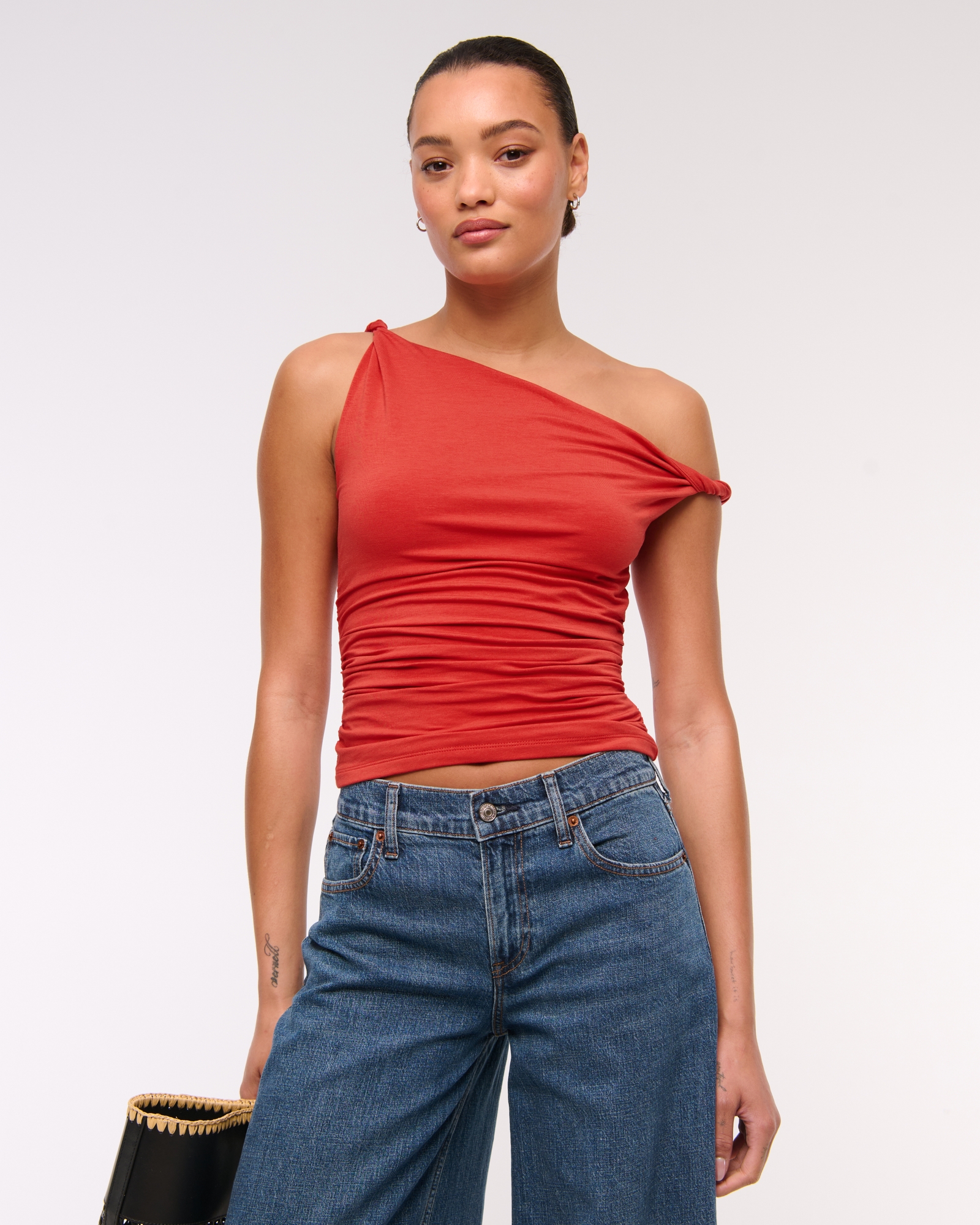 Women's Asymmetrical Twist Top | Women's Clearance | Abercrombie.com