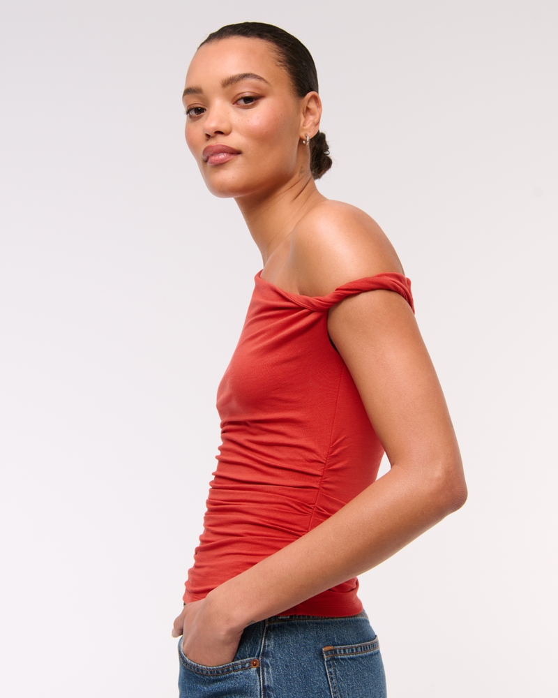 Asymmetrical Twist Top