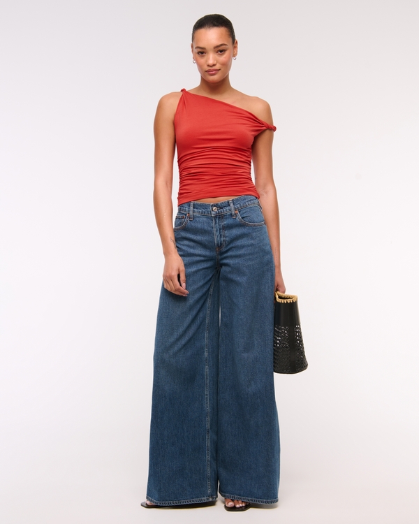 Asymmetrical Twist Top