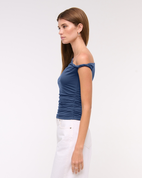 Asymmetrical Twist Top