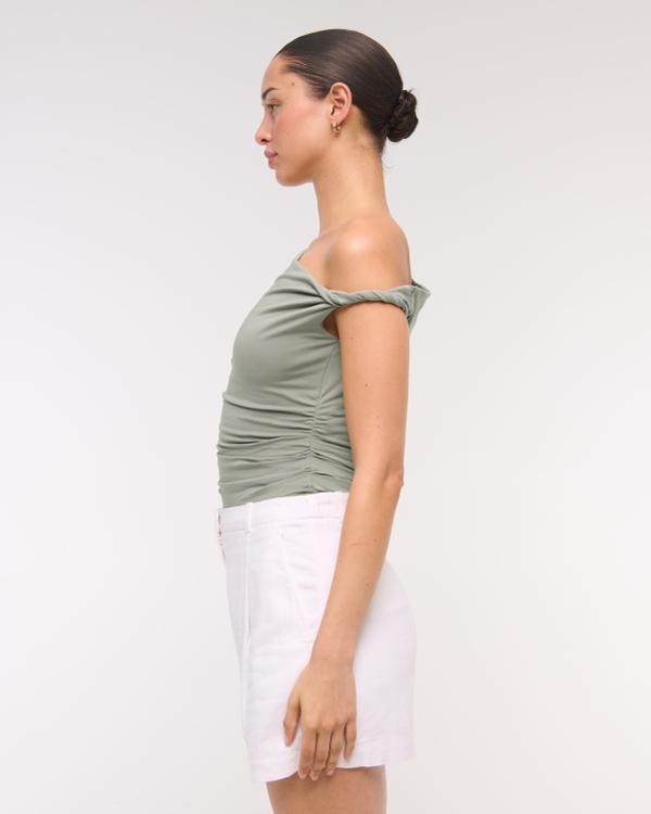 Asymmetrical Twist Top