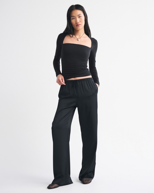 Das A&F Ava Langärmlige Oberteil, Schwarz view 2