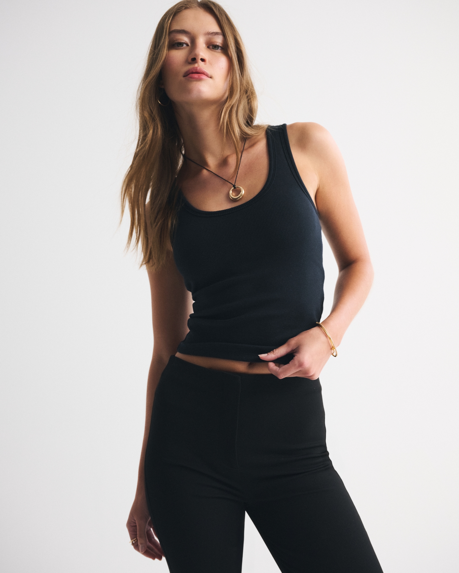 Bra-Free Rib Scoopneck Tank