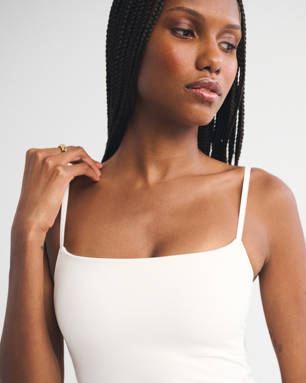 Bra-Free Snatched Seamless 90s Cami